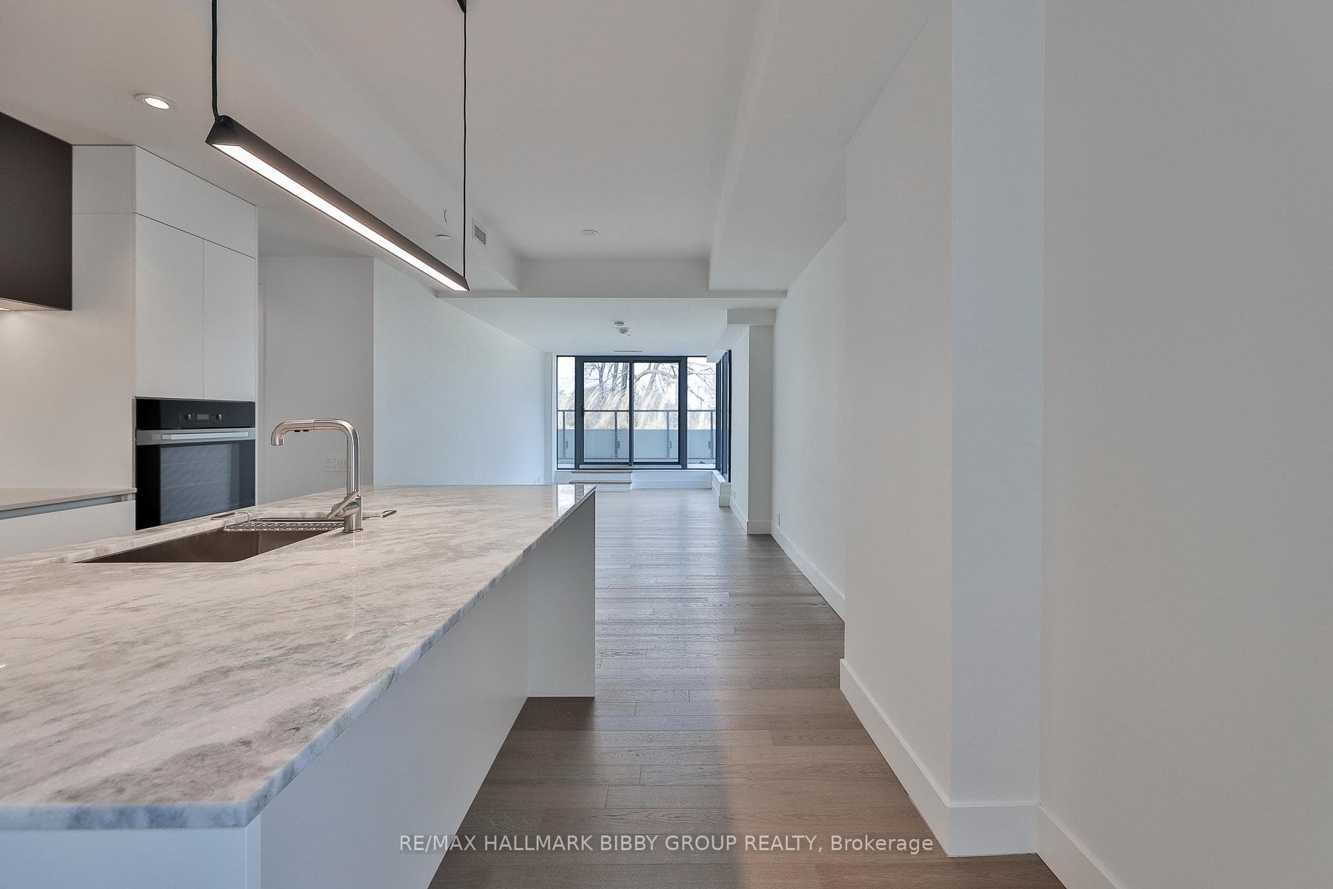 1414 Bayview Avenue Unit 310 photo 3