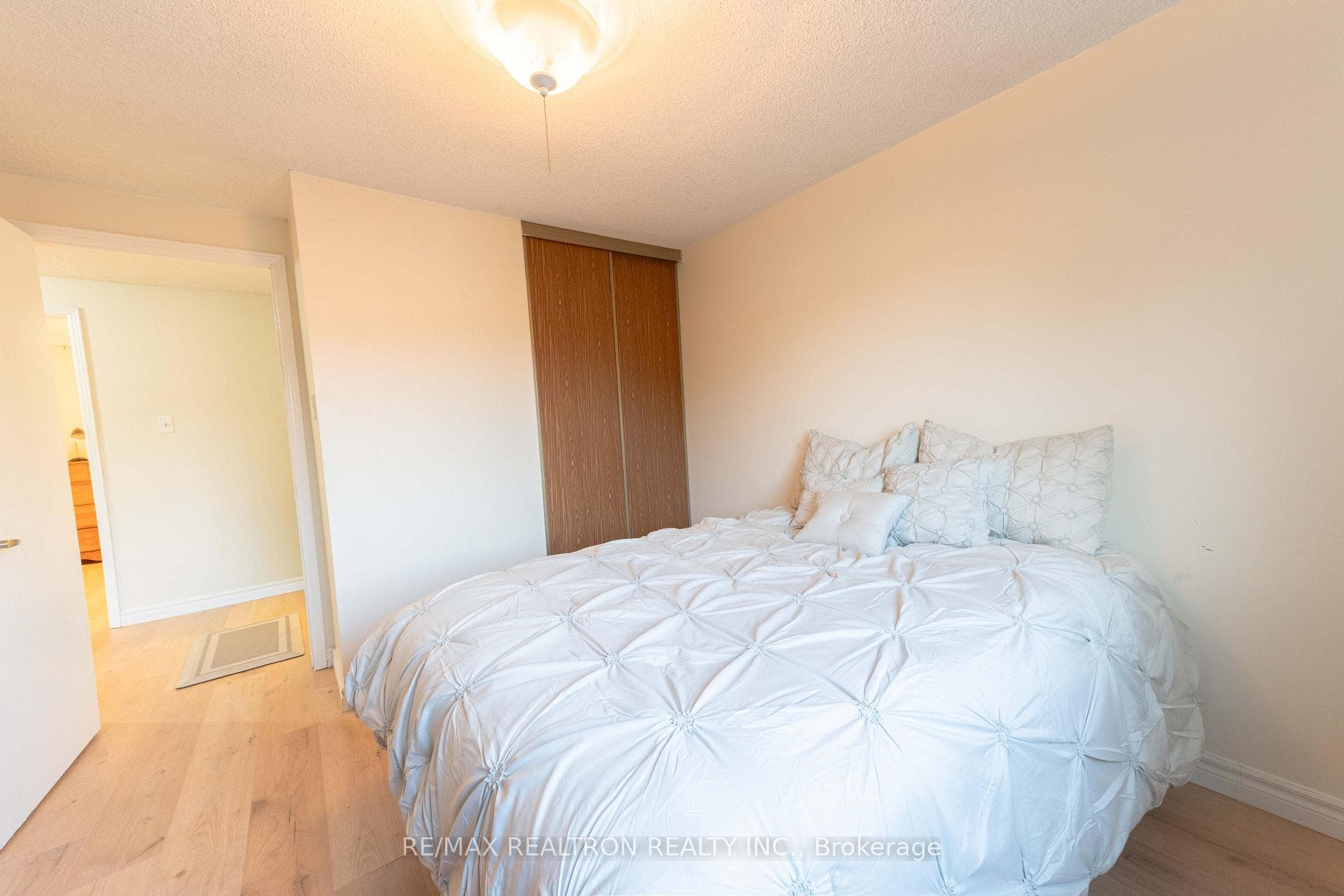 95 Chalmers Crescent photo 22