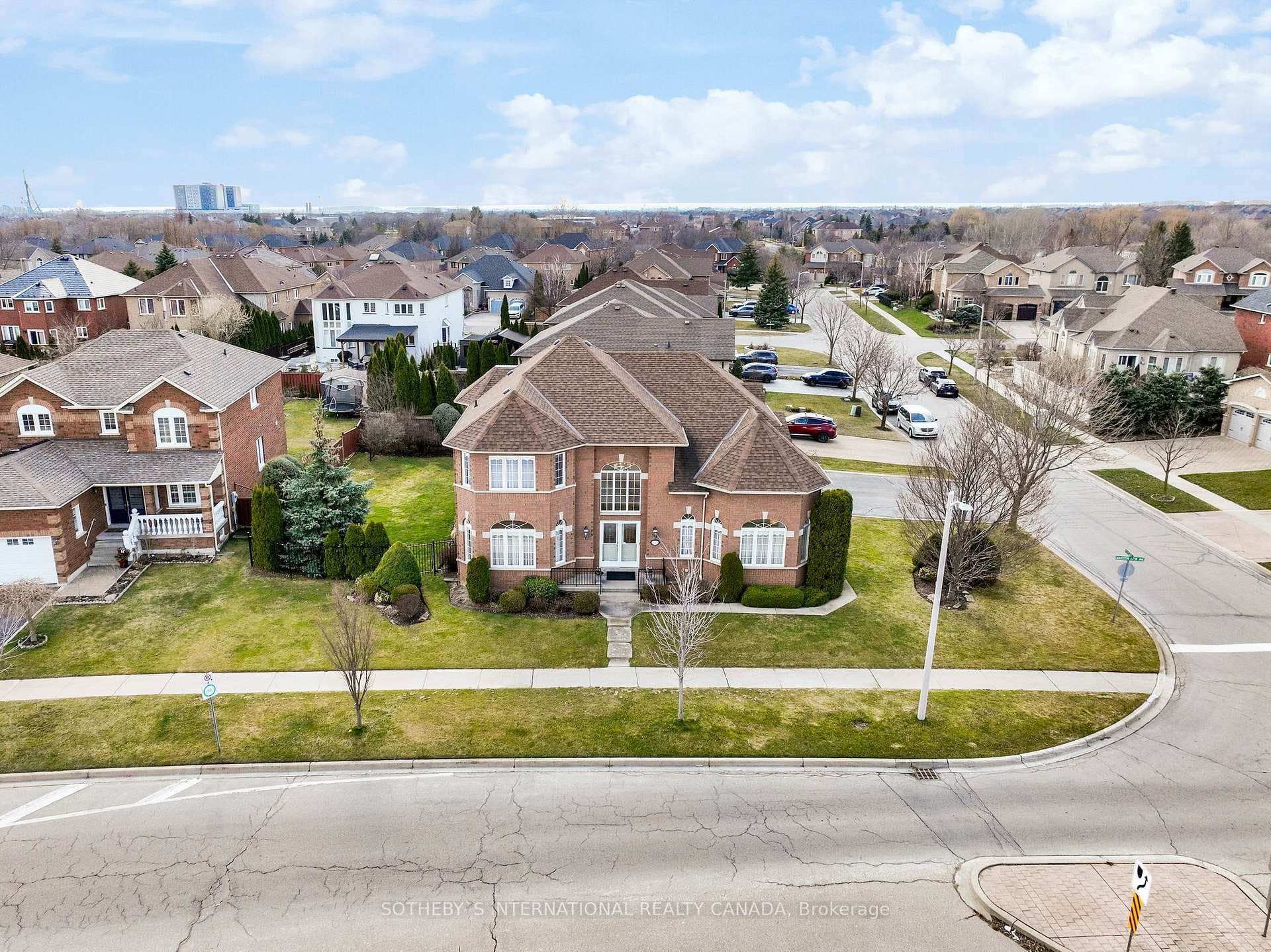 50 Cranston Park Avenue photo 5