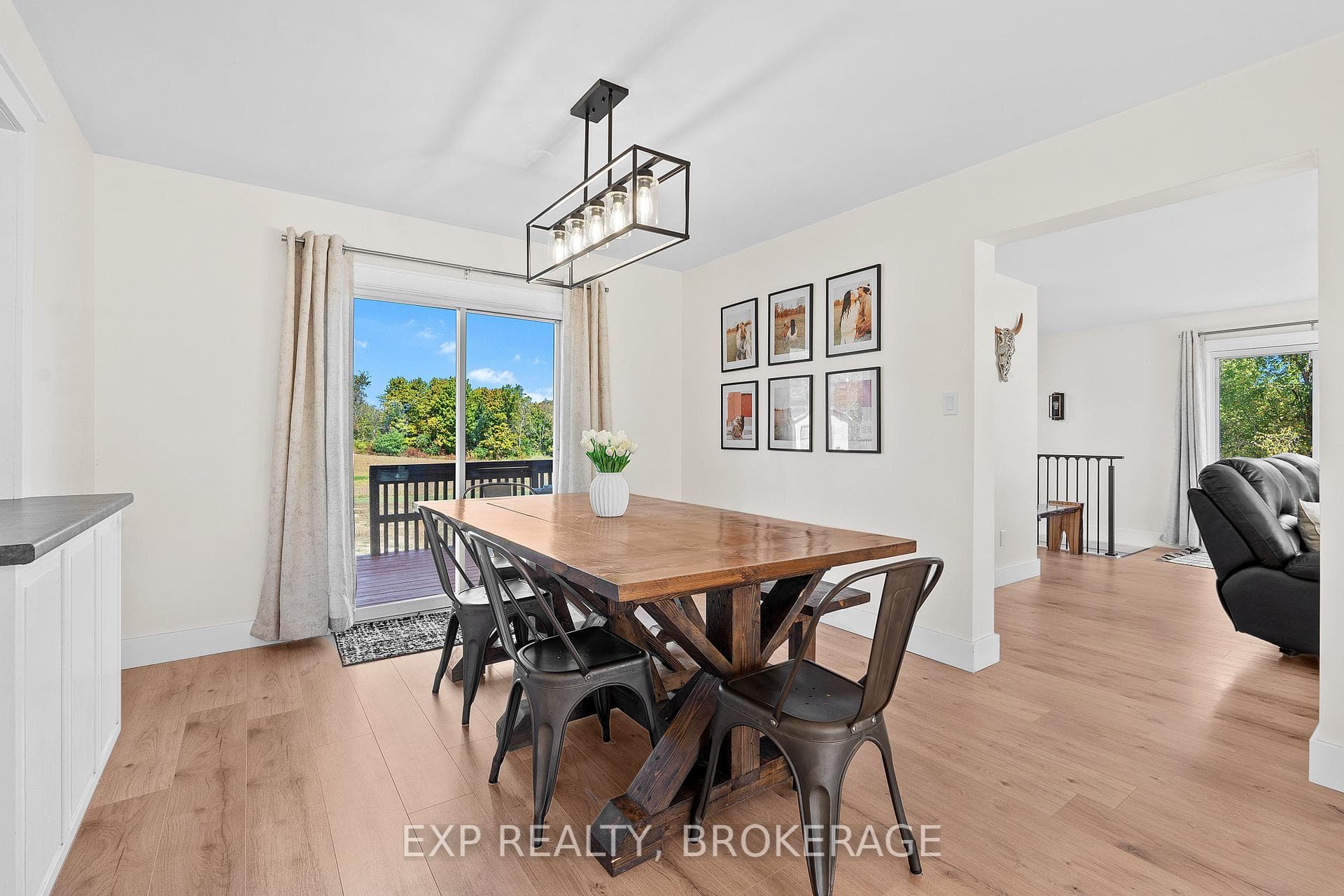 64 BERRY Road photo 12