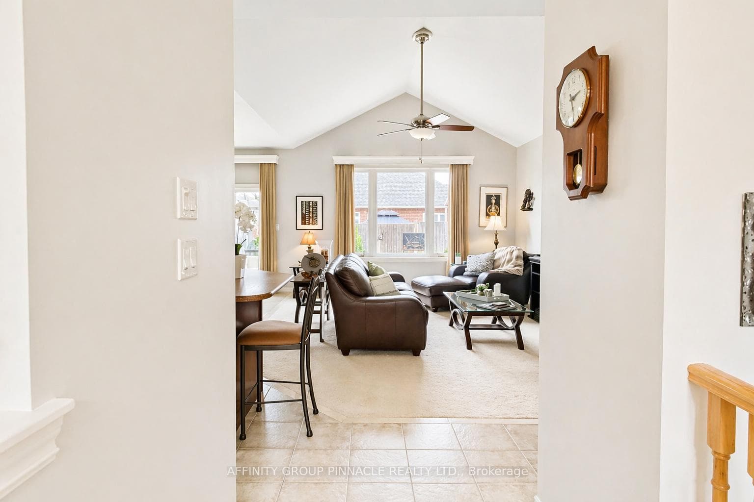 63 Ellis Crescent photo 11