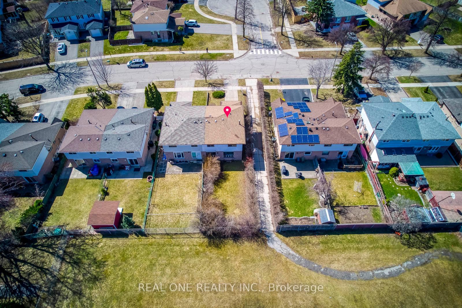 45 Hepworth Drive photo 49