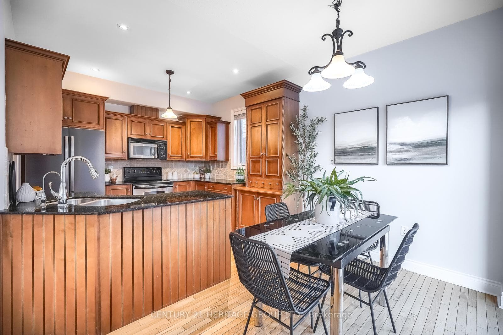 74 Jessop Avenue photo 9