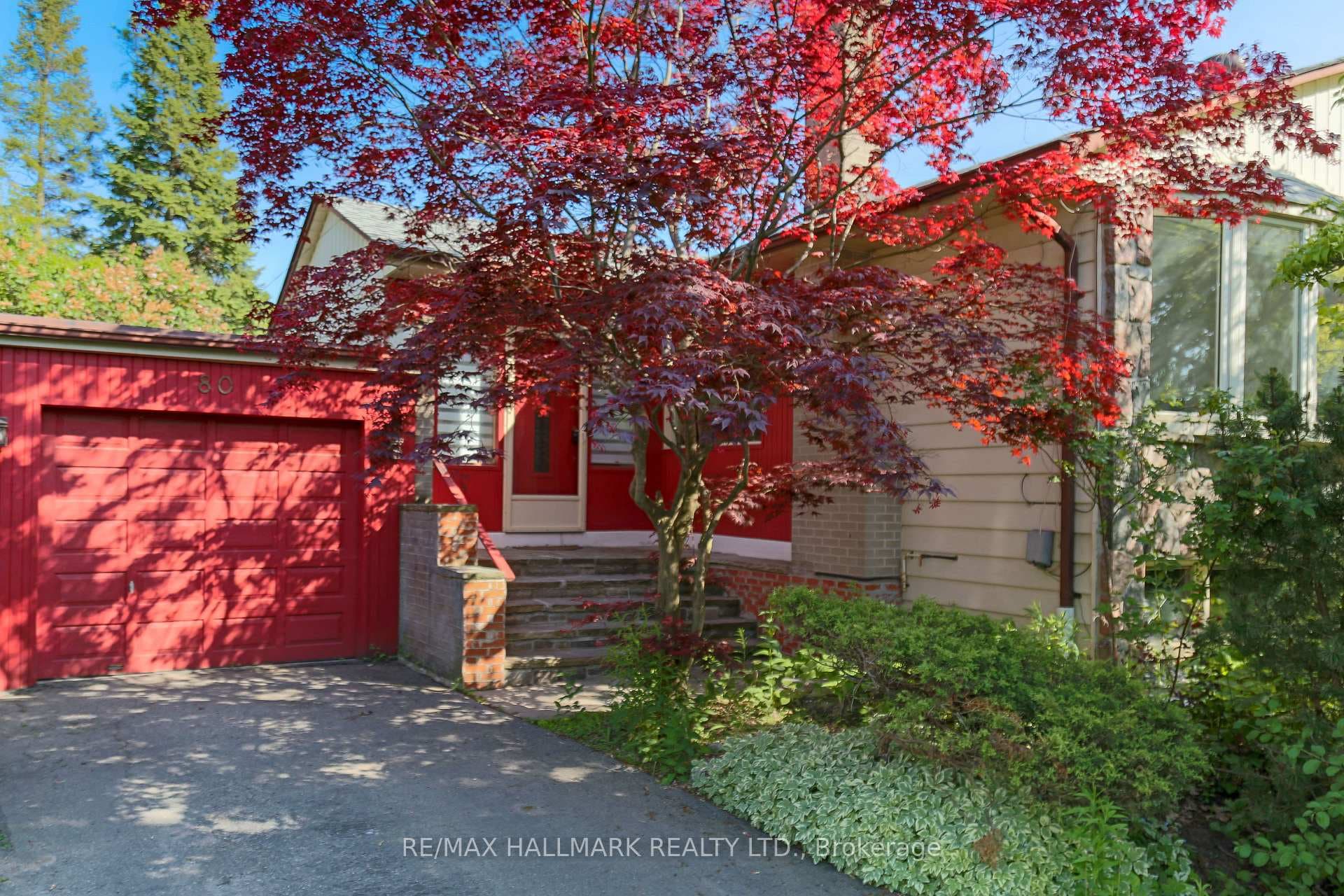 80 Berkinshaw Crescent photo 2