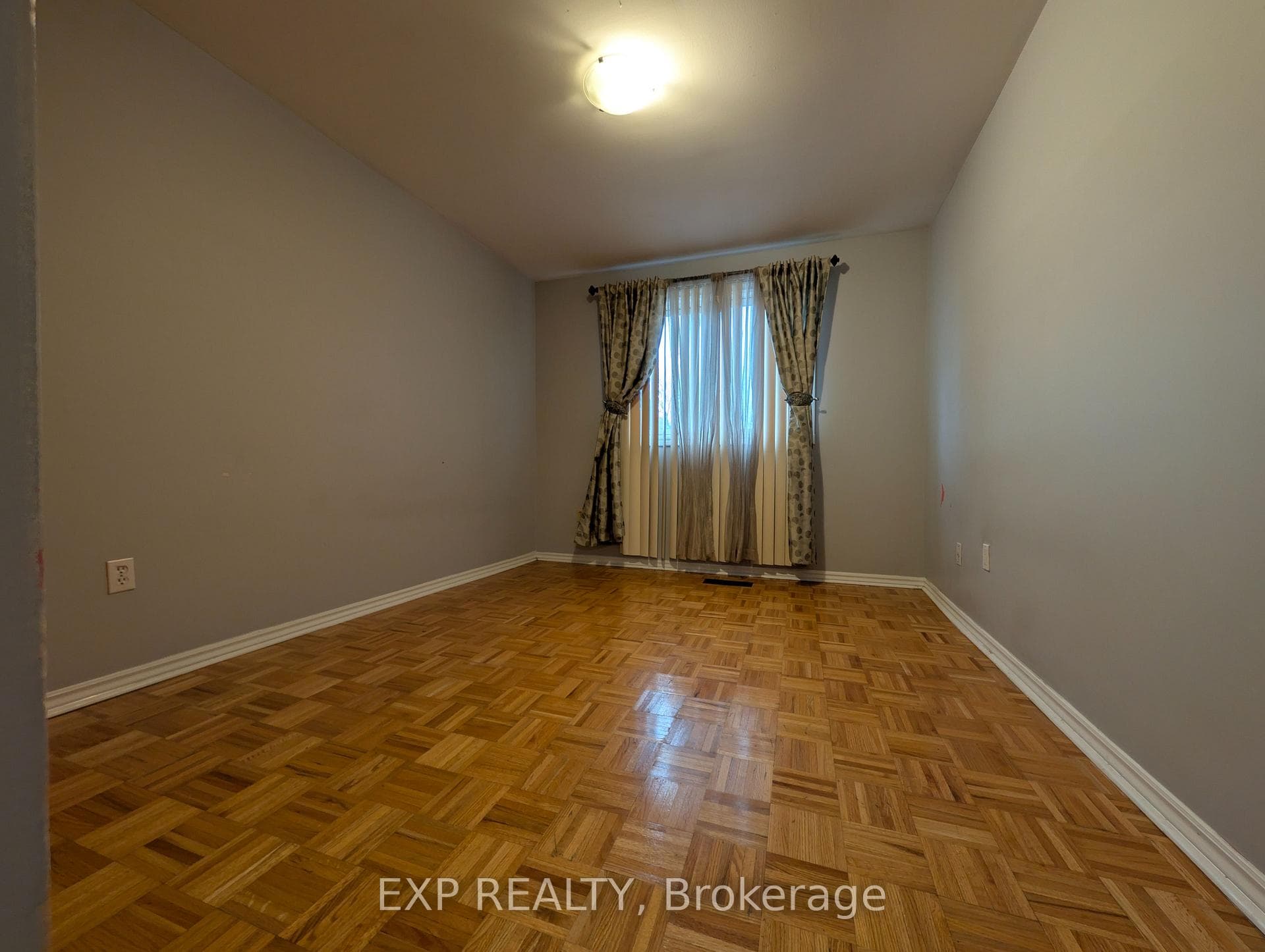 15 Obris Crescent photo 23