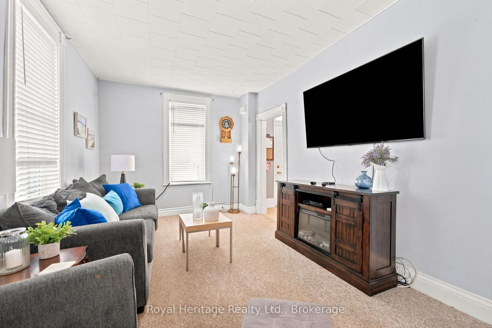 61 Lindsay Street photo 7