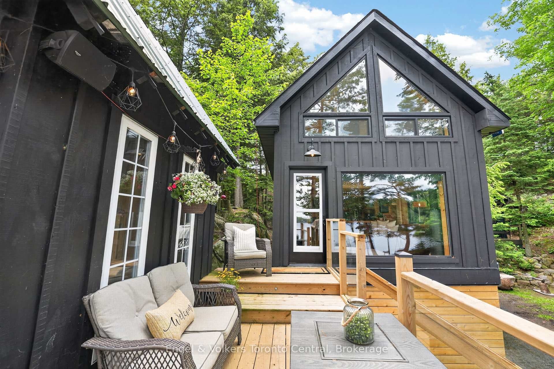 Direct access to lakeside bunkie from the deck