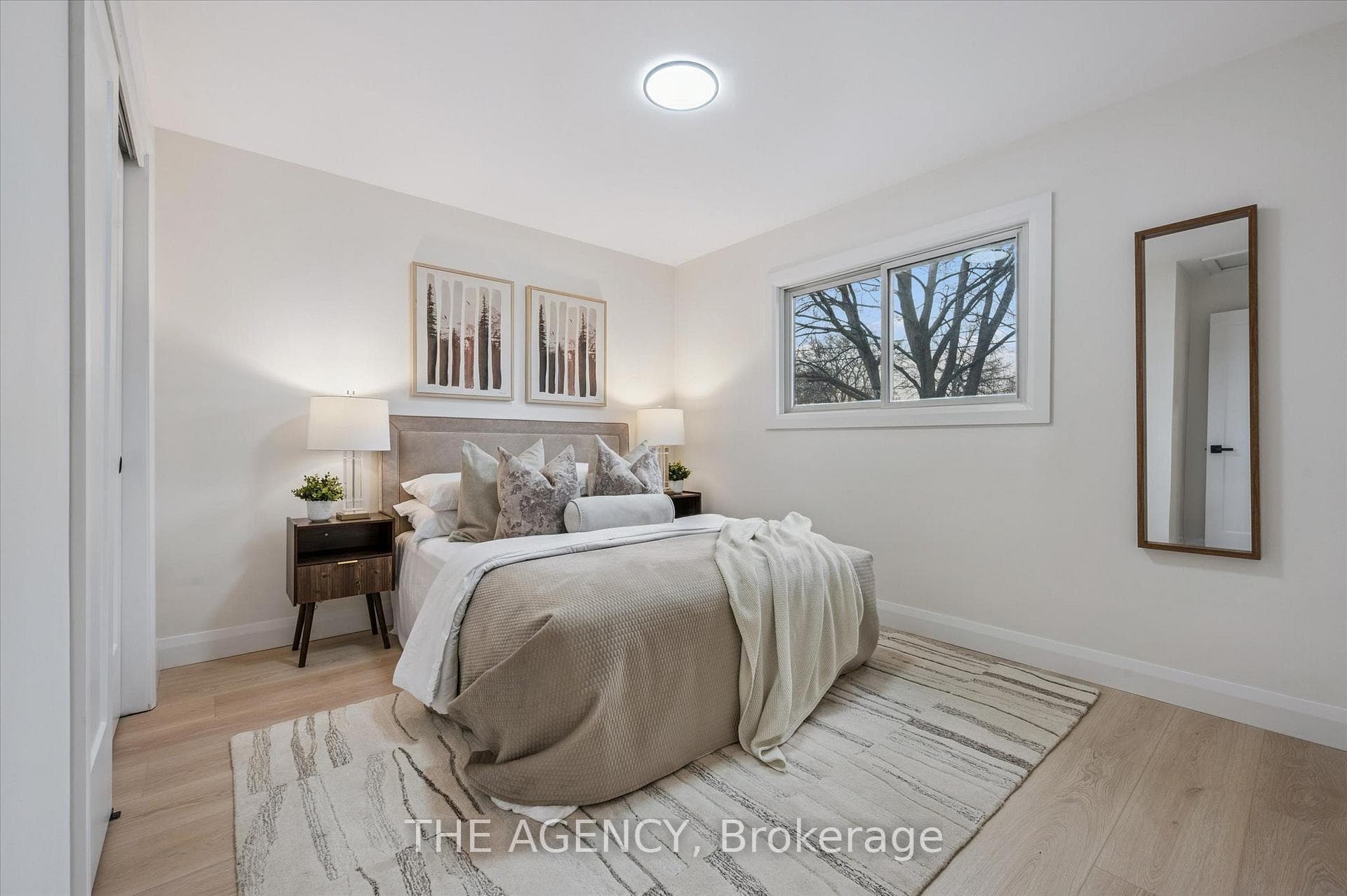 881 Dunbar Road photo 14