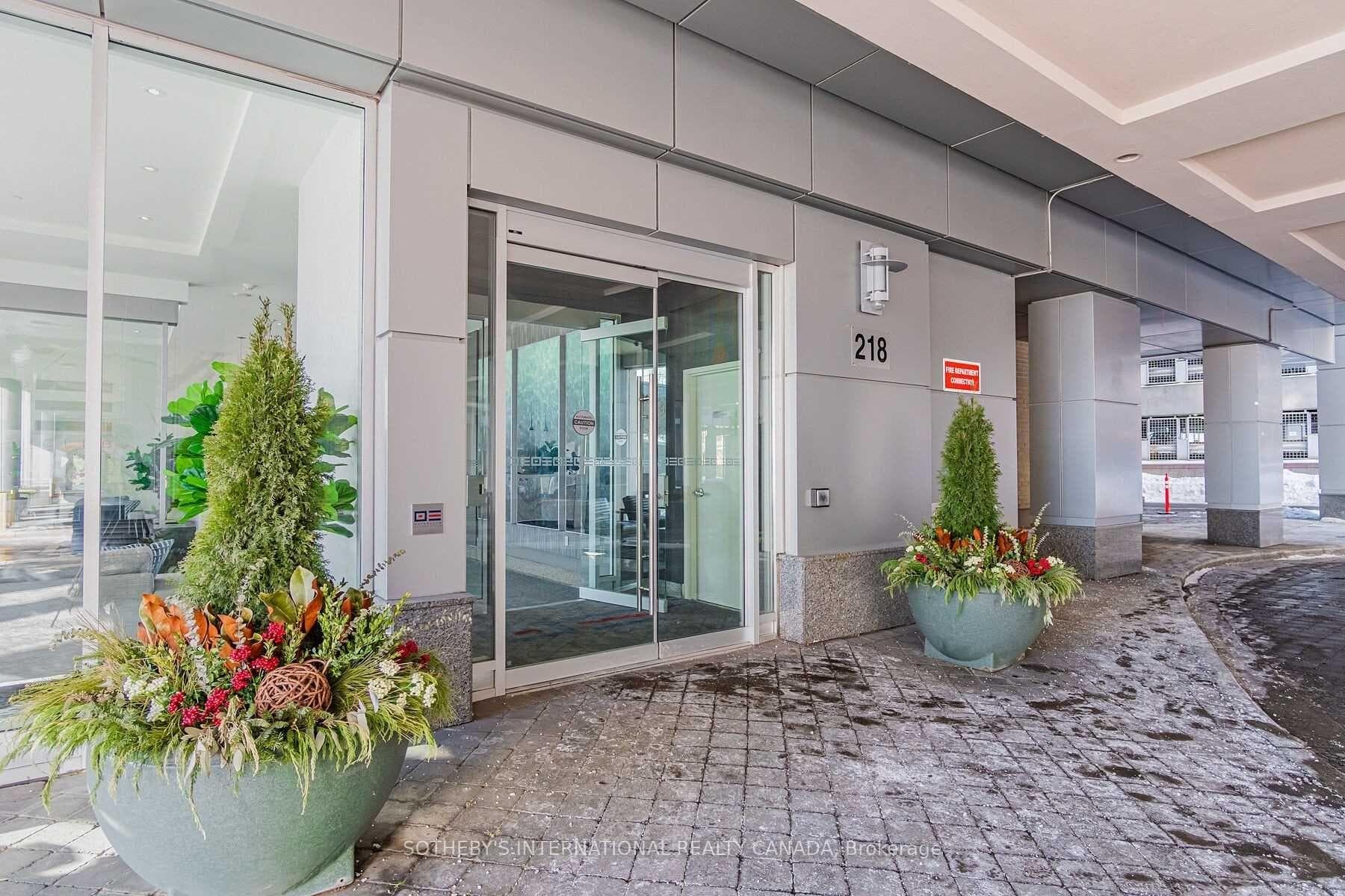 218 Queens Quay N/A Unit 1207 photo 2