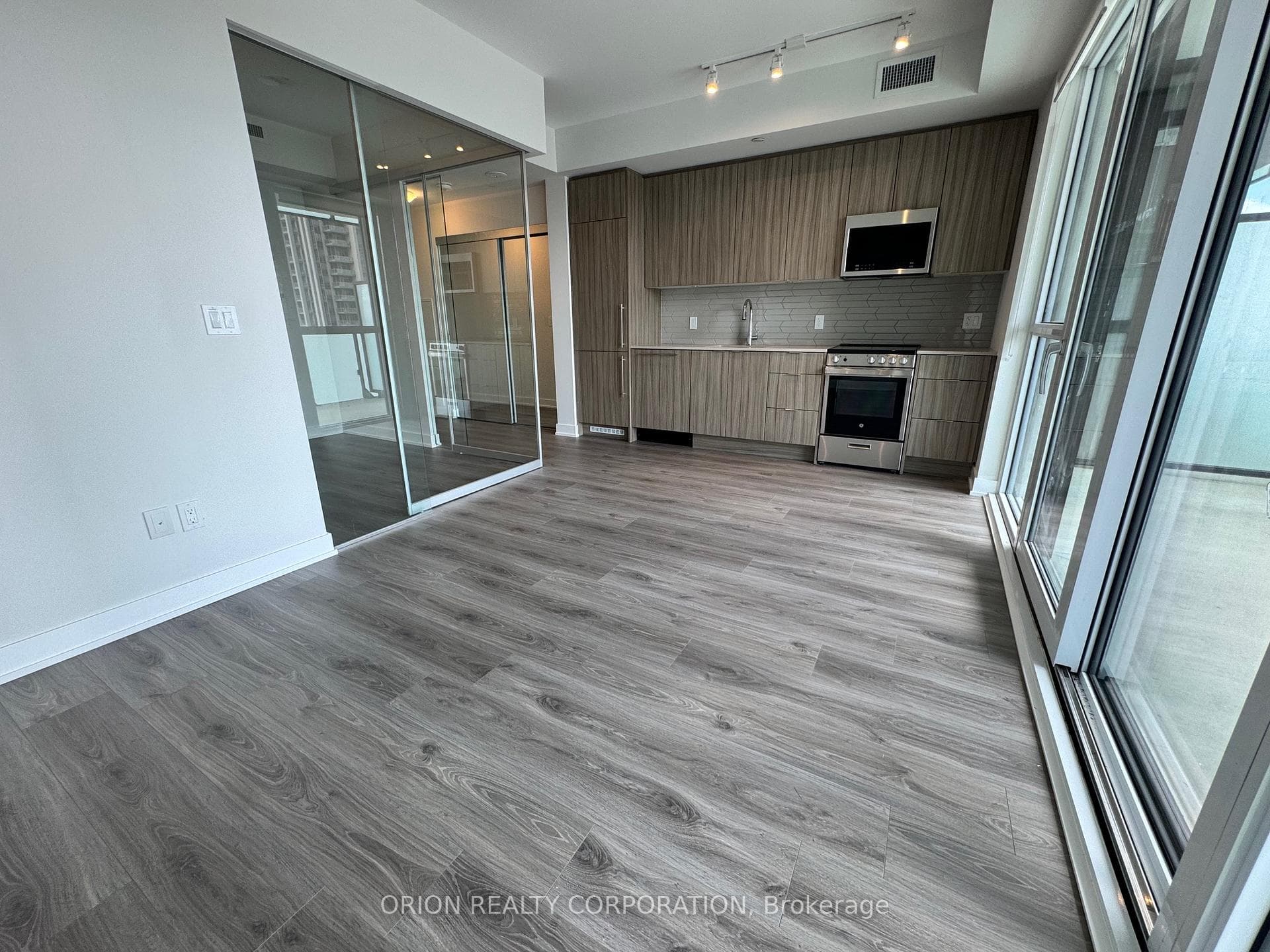 430 Square One Drive Unit 1104 photo 2