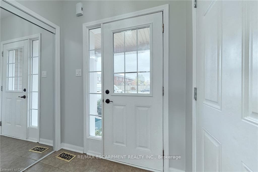 1005 Farmstead Drive Unit Main & Upper photo 2