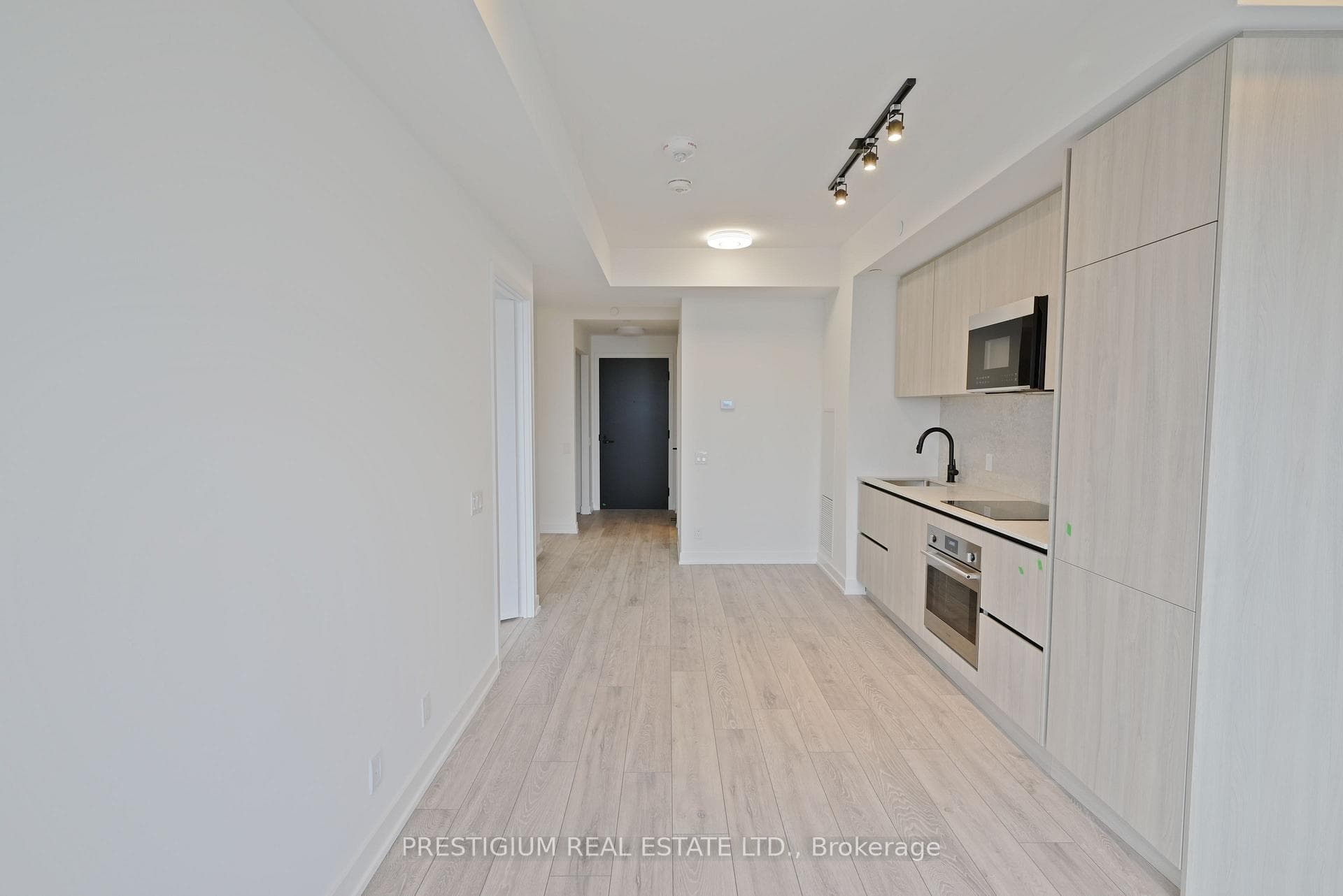 108 Peter Street Unit 4708 photo 3