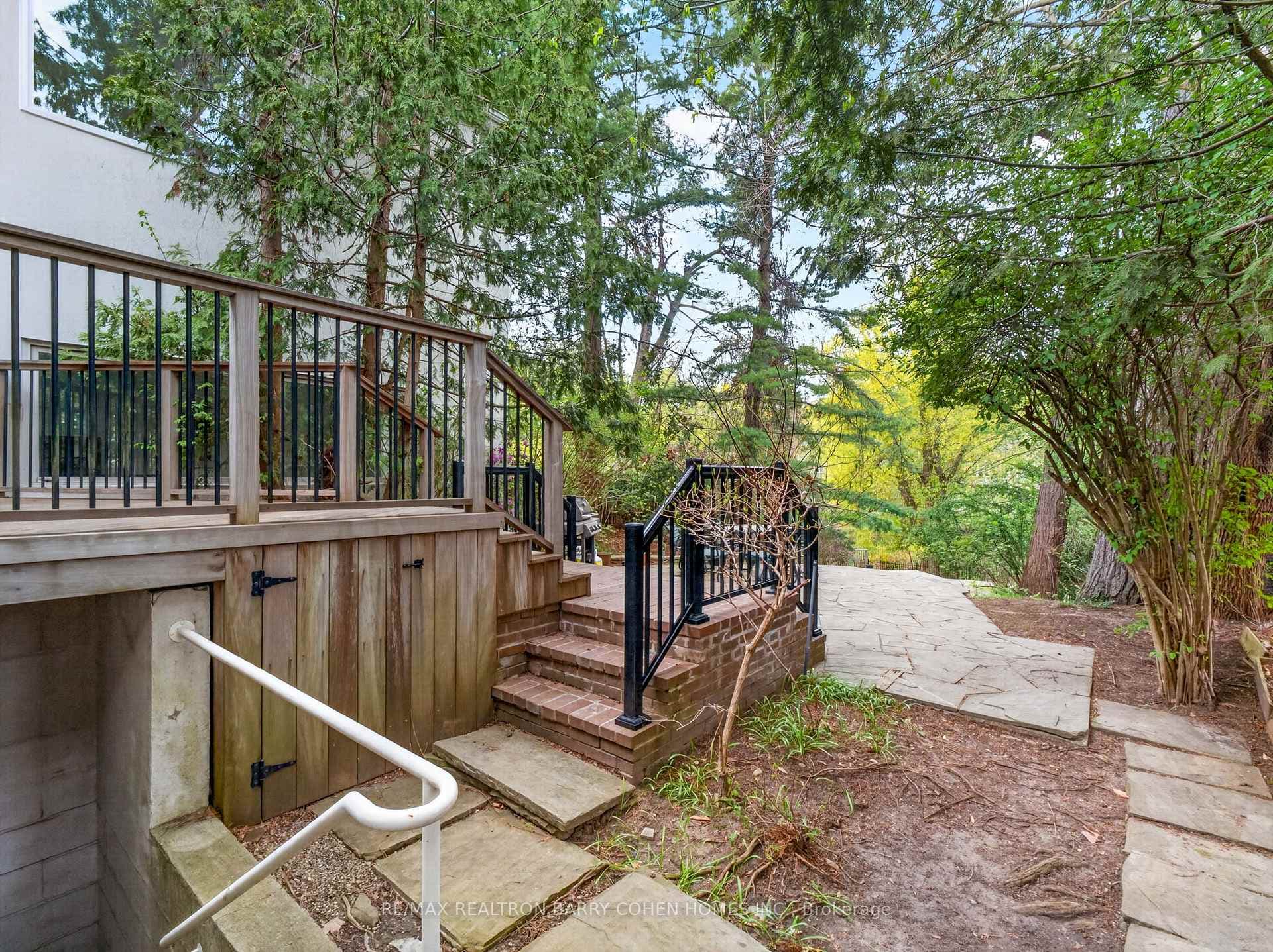 80 Donwoods Drive photo 30