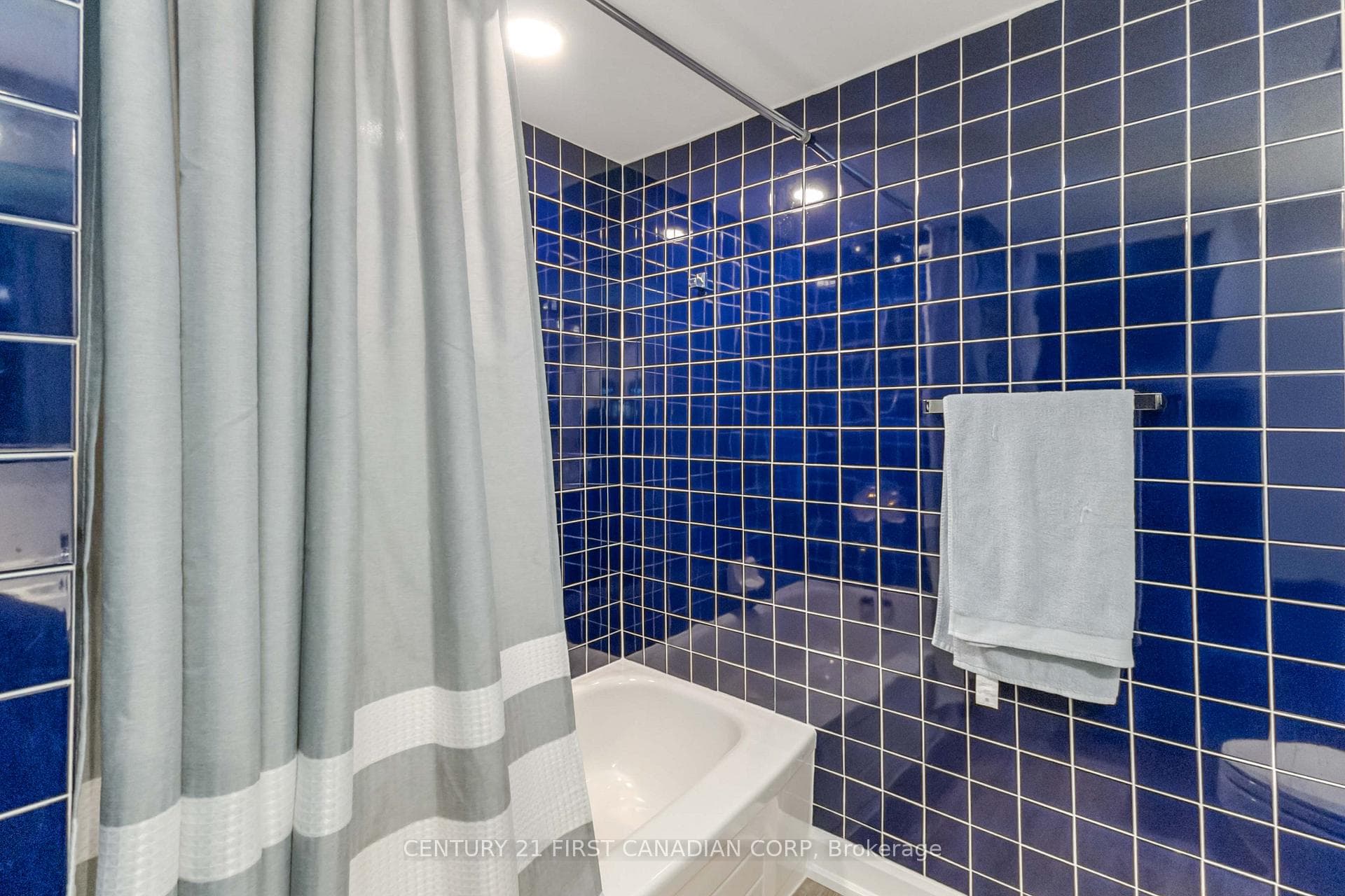 7 Picton Street Unit 403 photo 26
