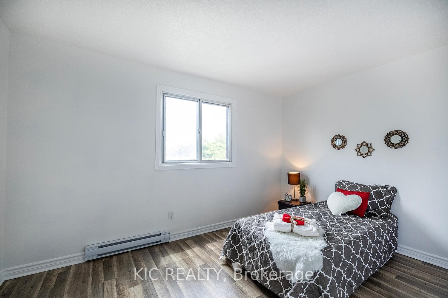 1100 Oxford Street Unit 27 photo 18