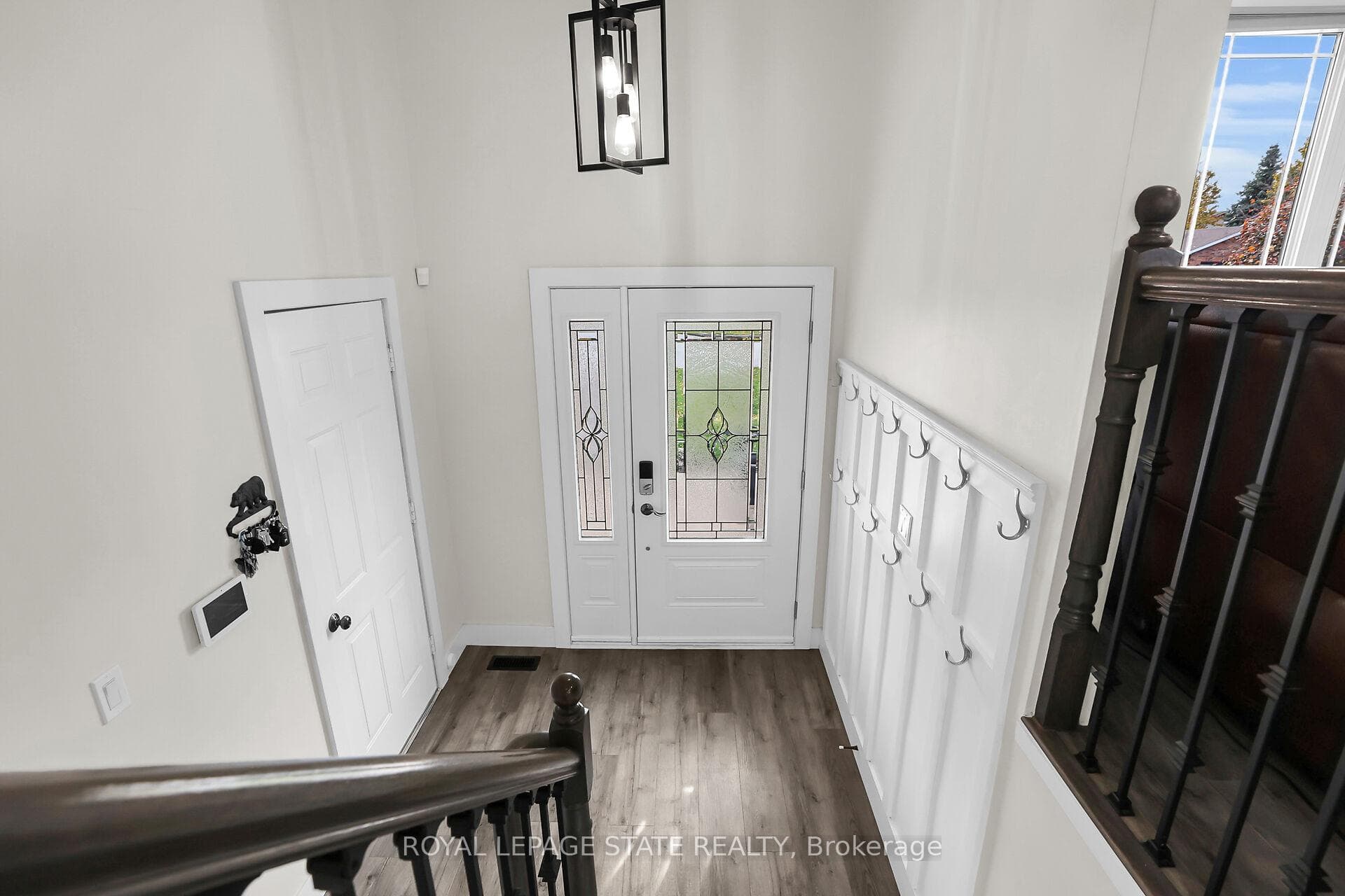 4931 Homestead Drive photo 3