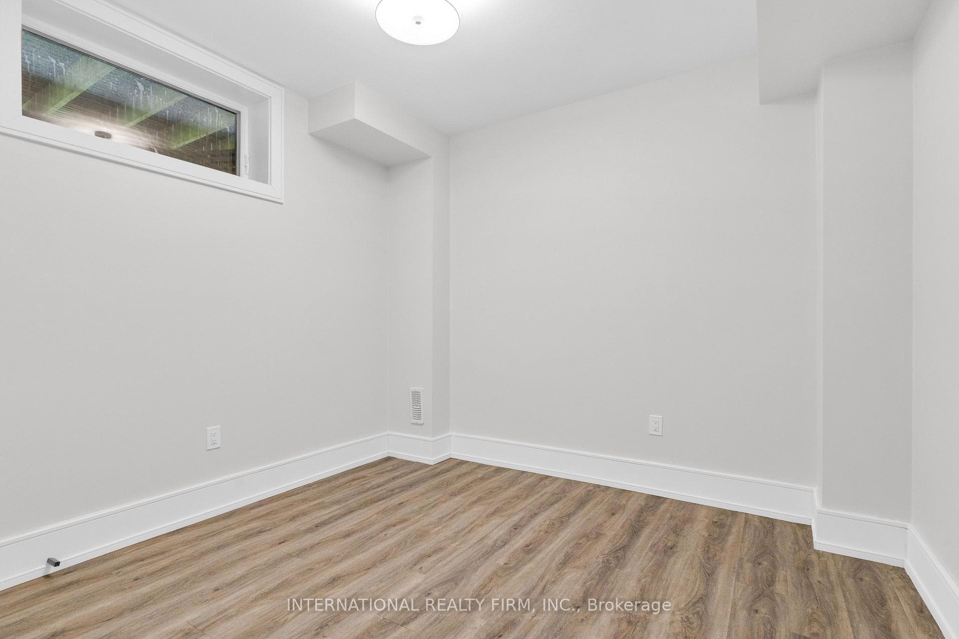 46 Sunnypoint Crescent photo 38