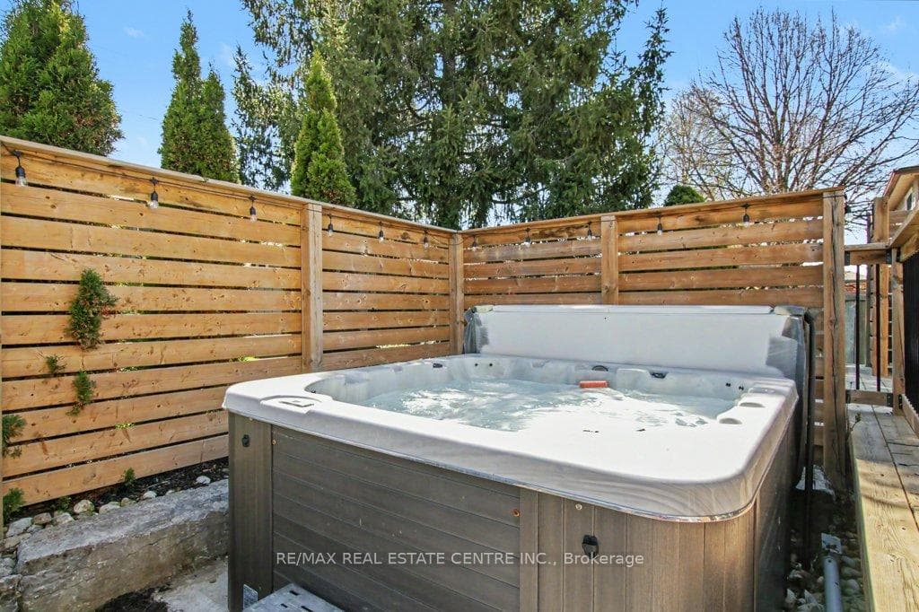 71 Esther Avenue photo 36