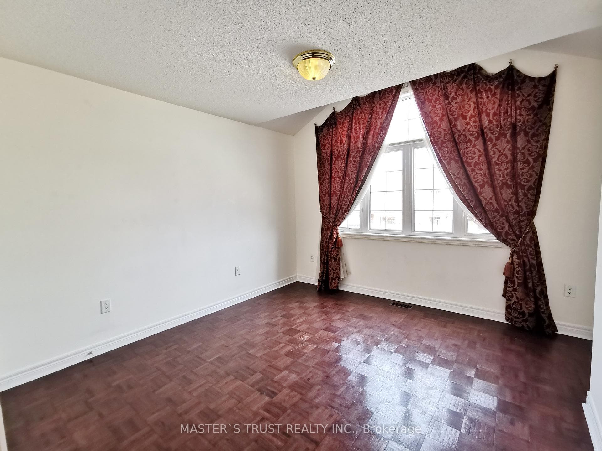 47 Mosswood Road photo 28