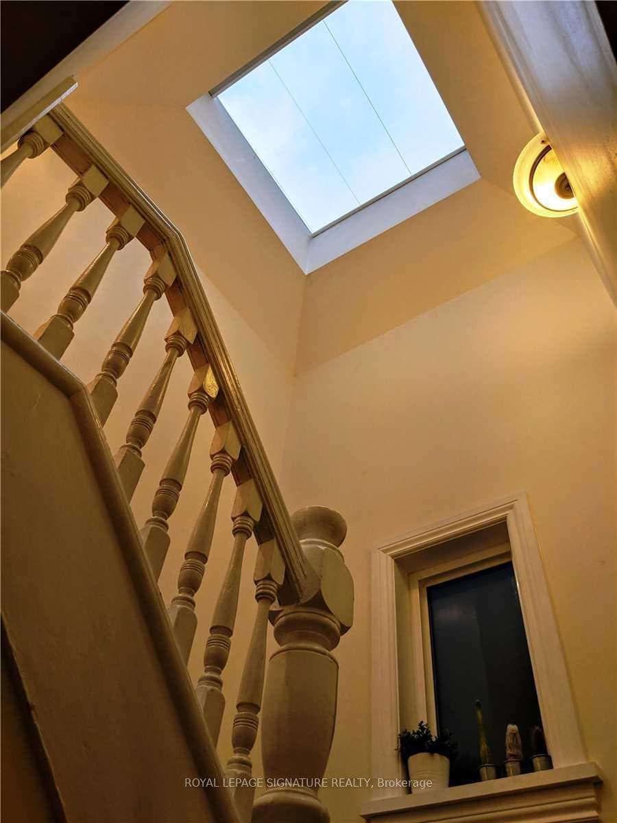 348 Logan Avenue photo 9