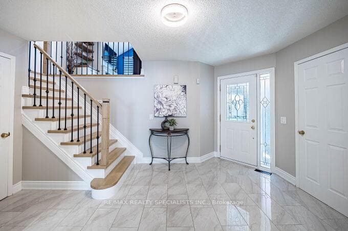 6 Niles Court photo 19