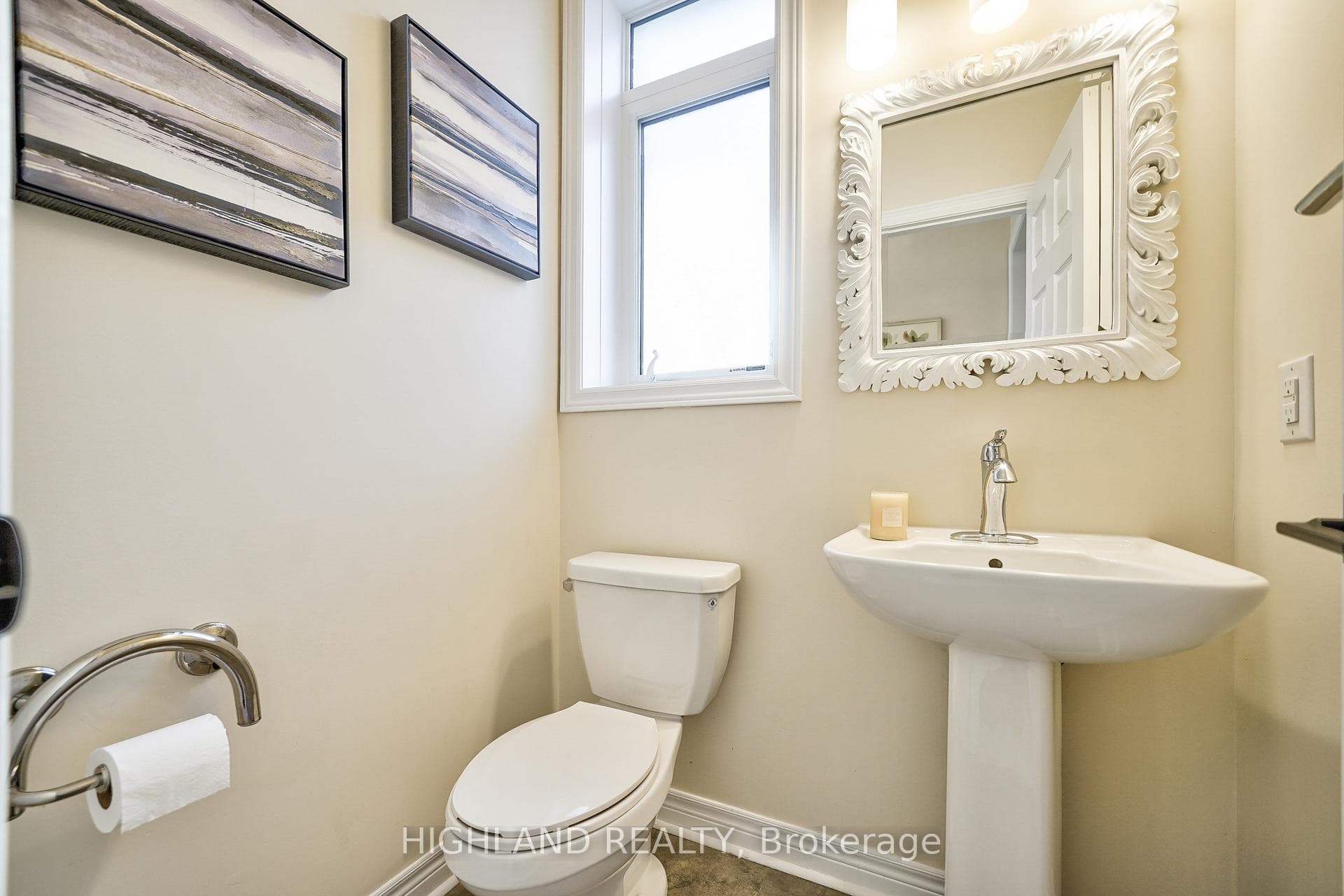 213 Camellia Crescent photo 9