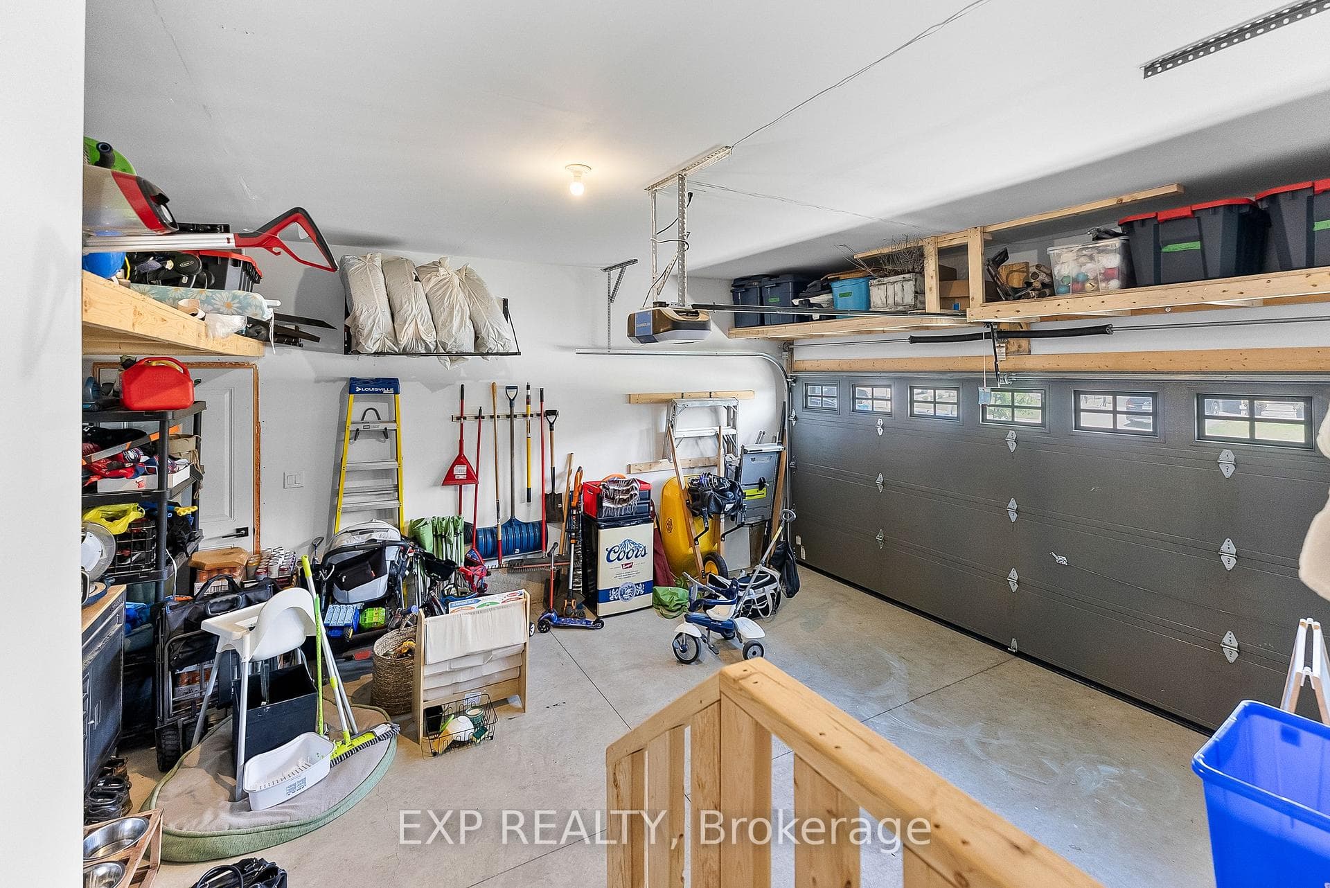 4060 Thomas Street photo 40