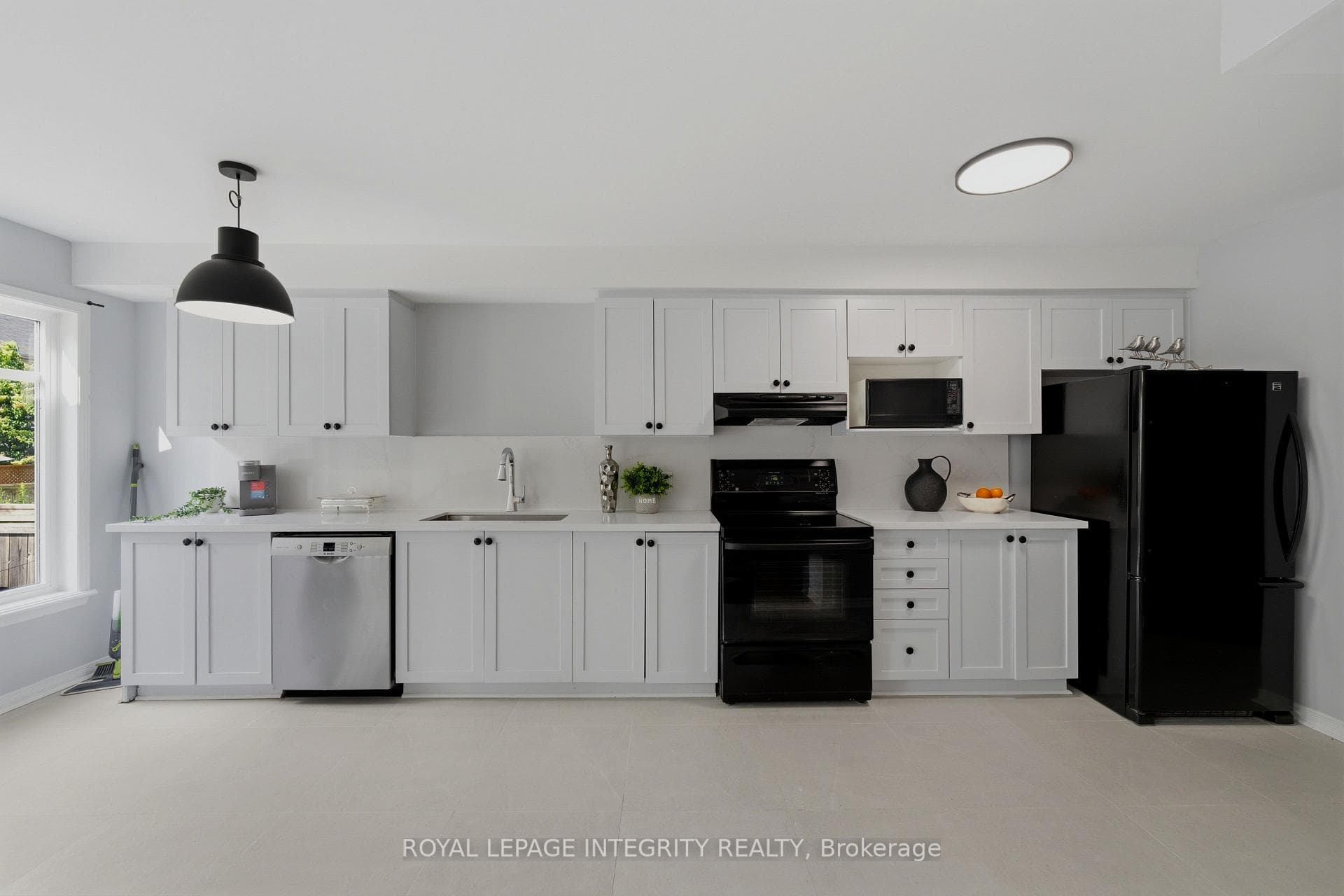160 DEERCROFT Avenue photo 12