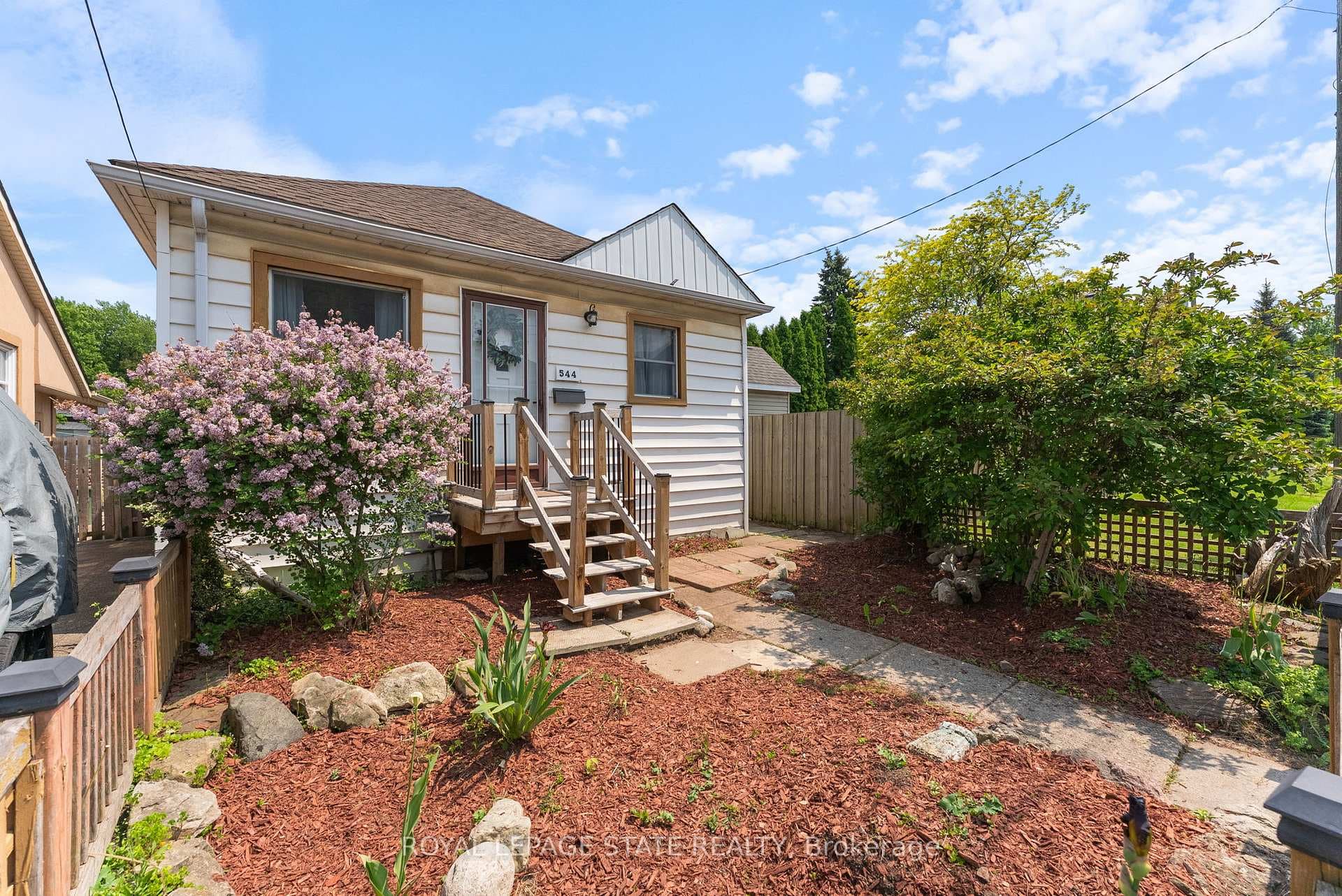544 Mary Street photo 20