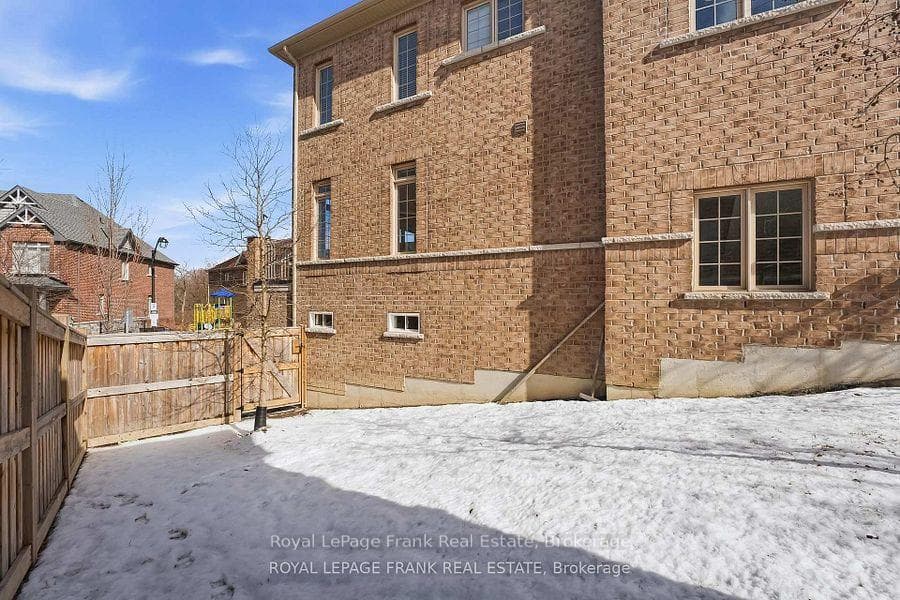 6 Aldridge Lane photo 41