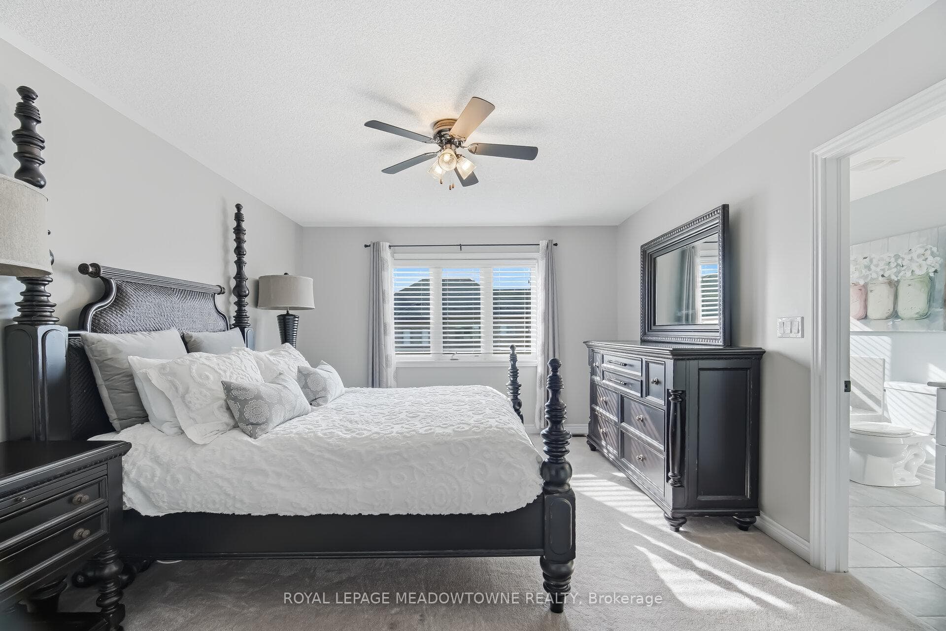 21 Sharpe Crescent photo 25