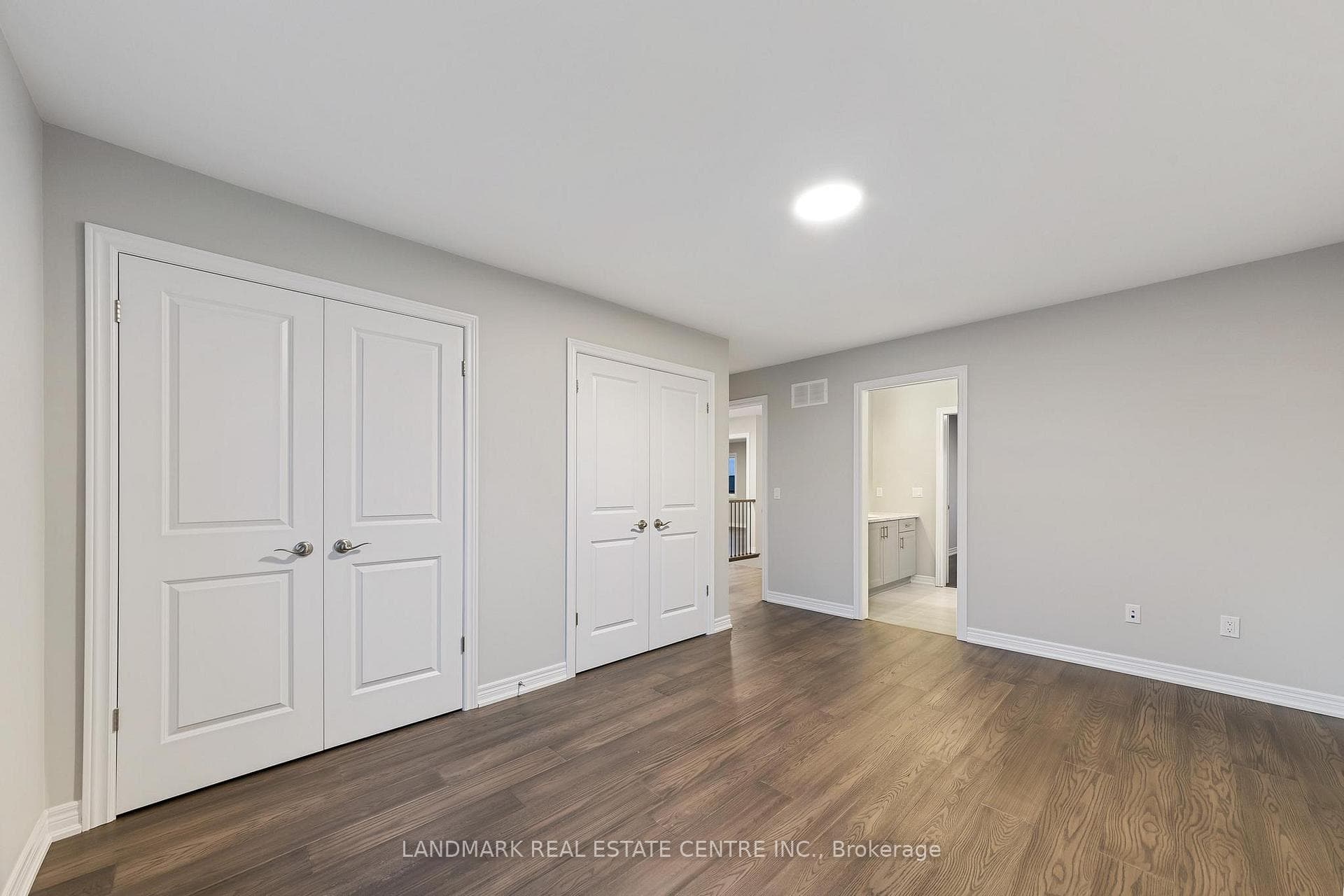 12 Barker Parkway photo 12