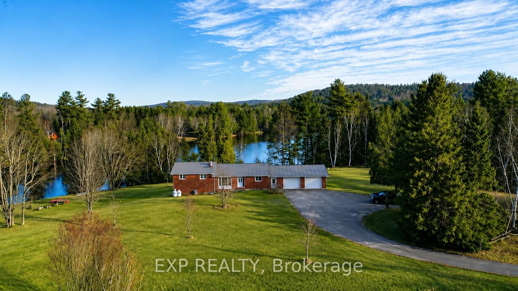 573 A Evergreen Lane photo 1