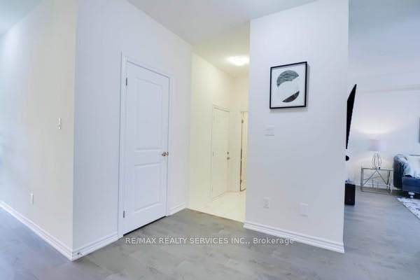 13 Jenner Drive photo 17