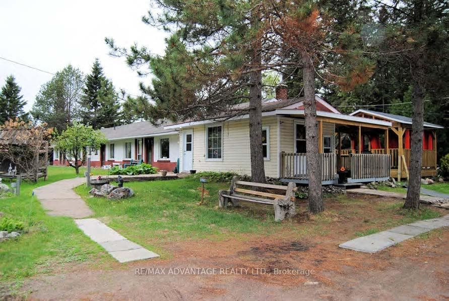 1594 Lakeshore Drive photo 3
