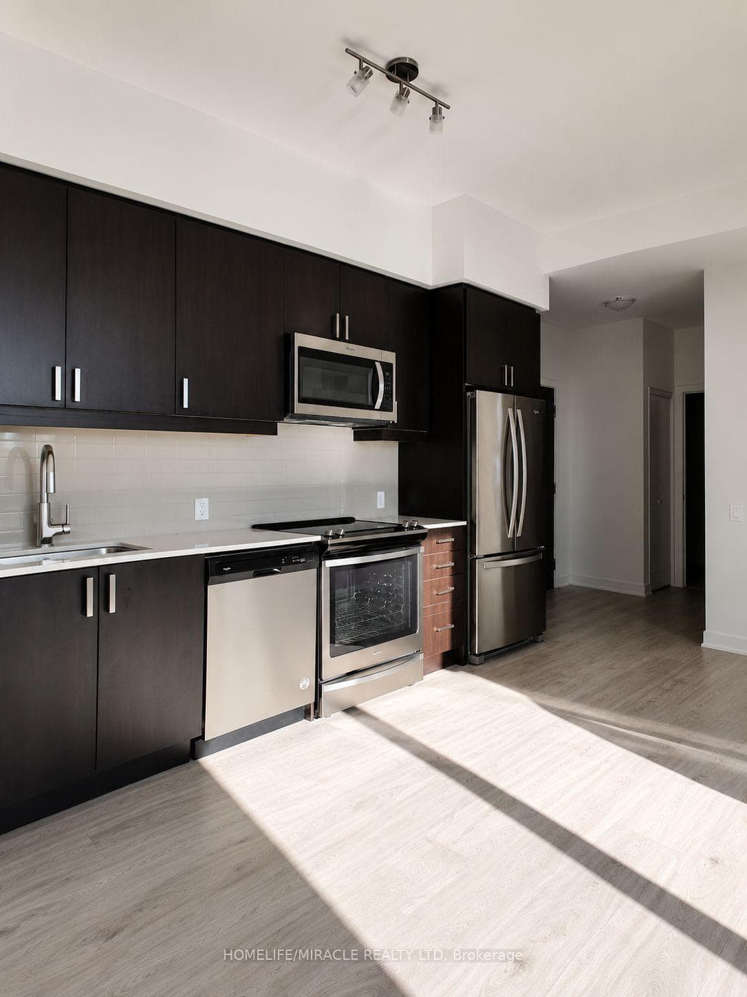 8 Nahani Way Unit Ph06 photo 5