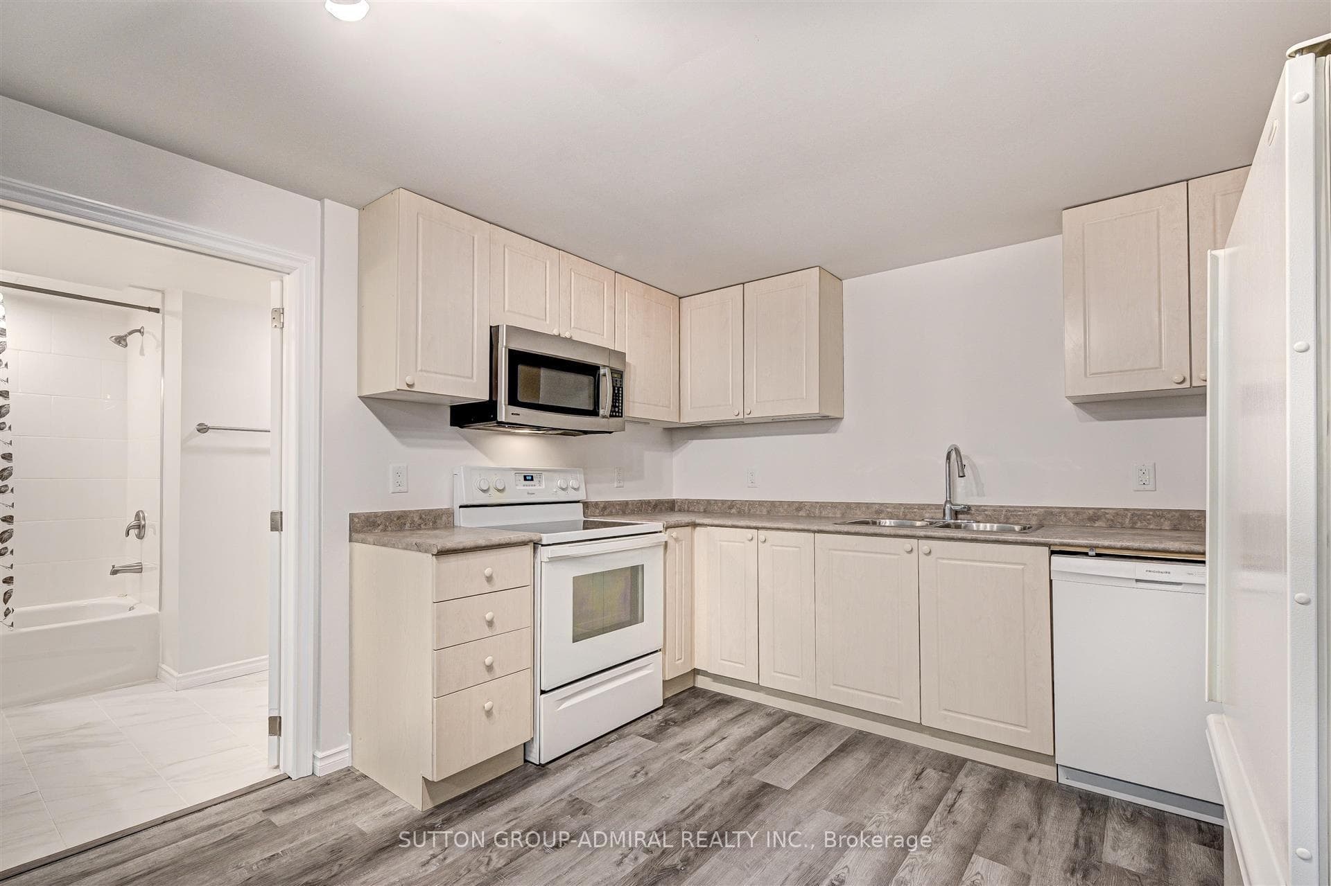 25 Strike Avenue Unit Bsmnt photo 5