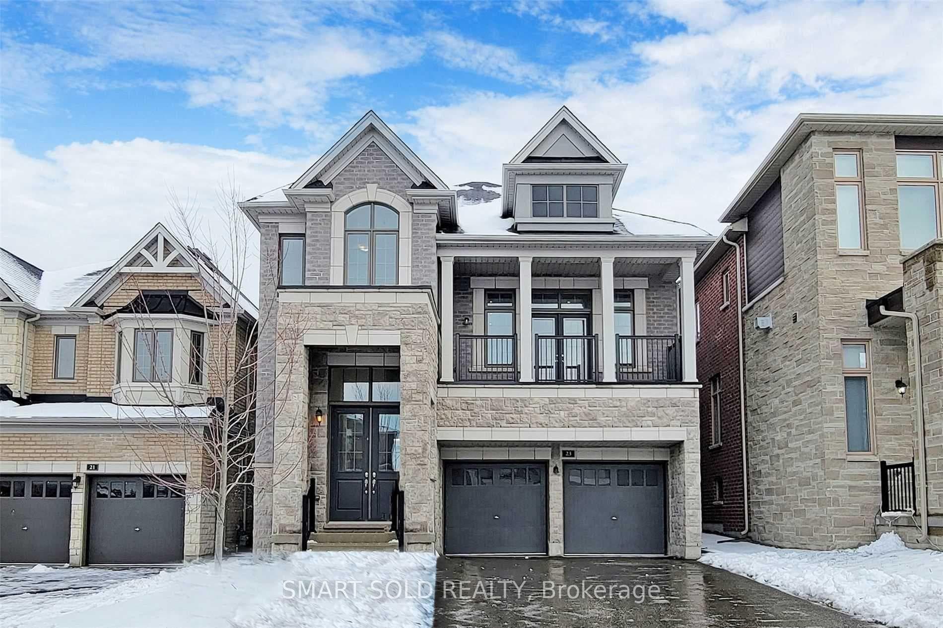 23 Forest Edge Crescent photo 1