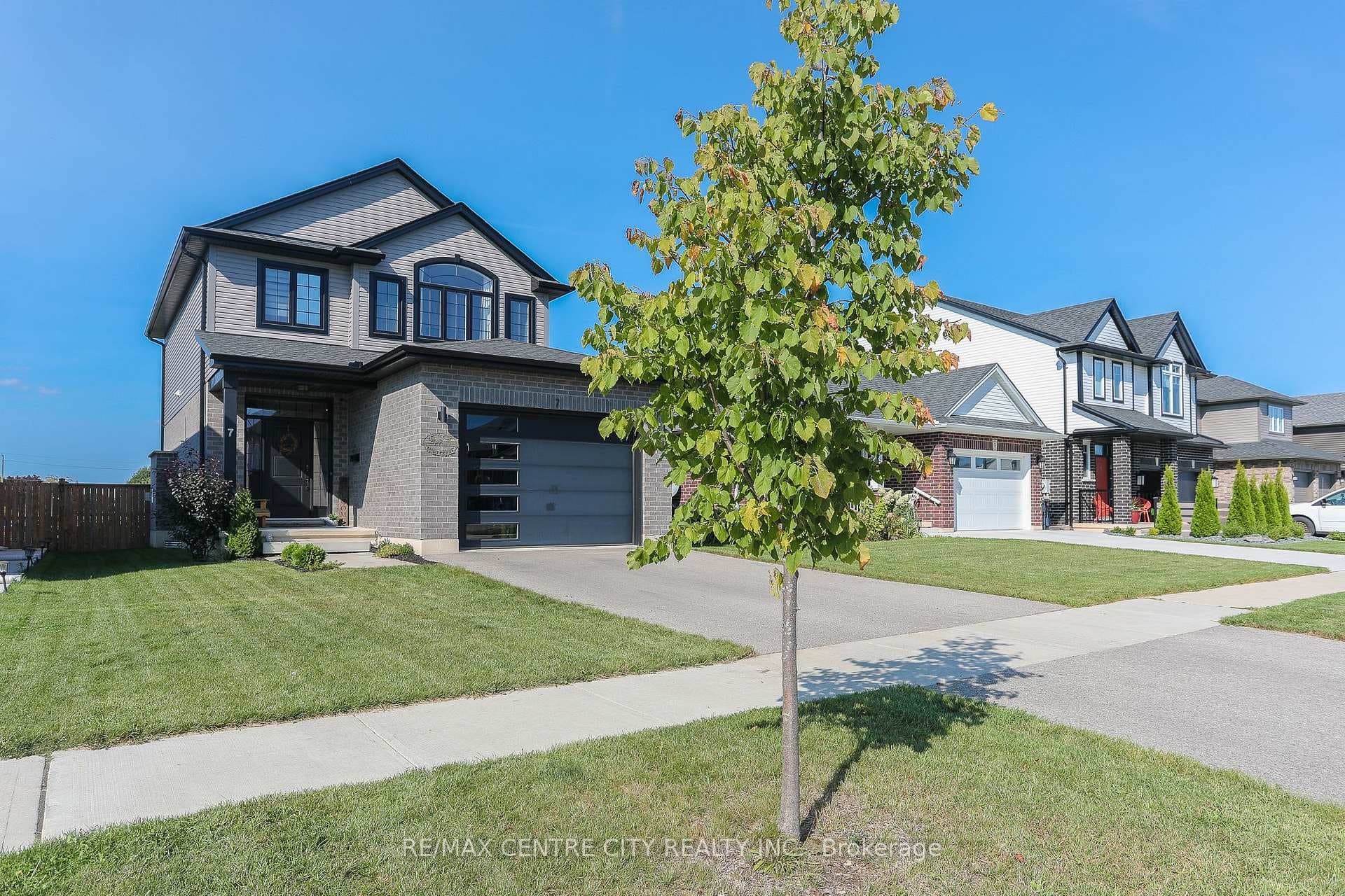 7 Oxford Terrace photo 2