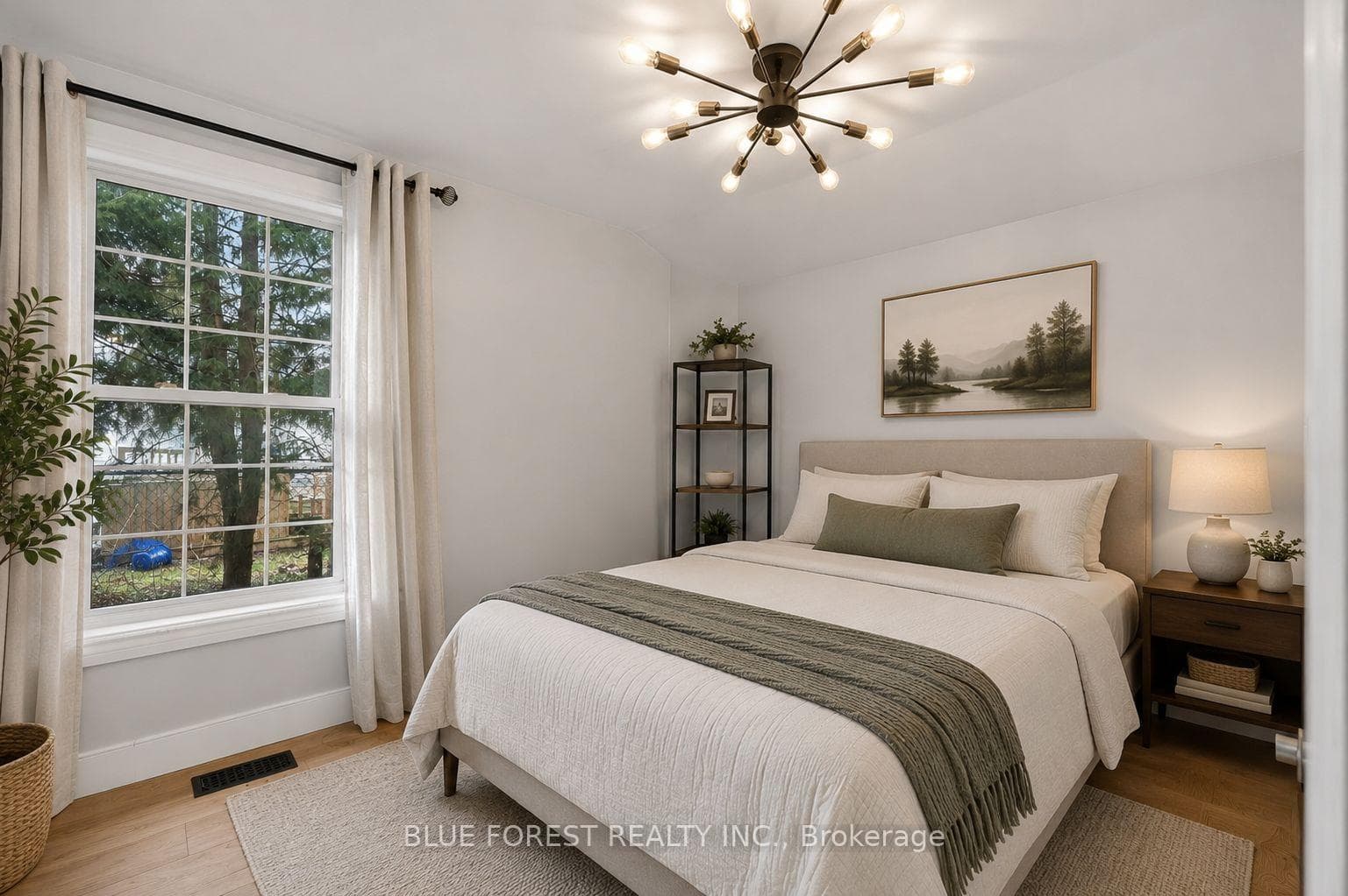 Virtually Staged to show Queen Bed