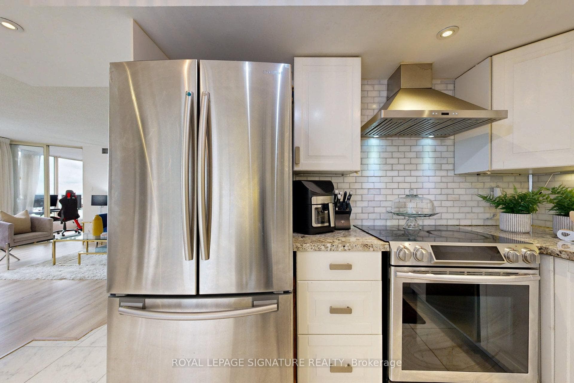 55 Kingsbridge Garden Circle Unit 1613 photo 17