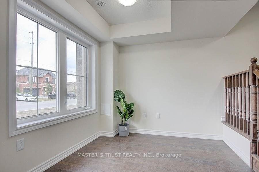 10917 Victoria Square Boulevard photo 4