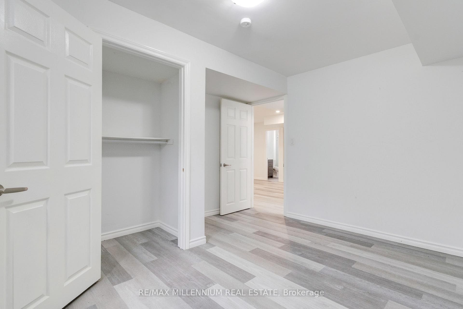 481 Bessborough Drive photo 30