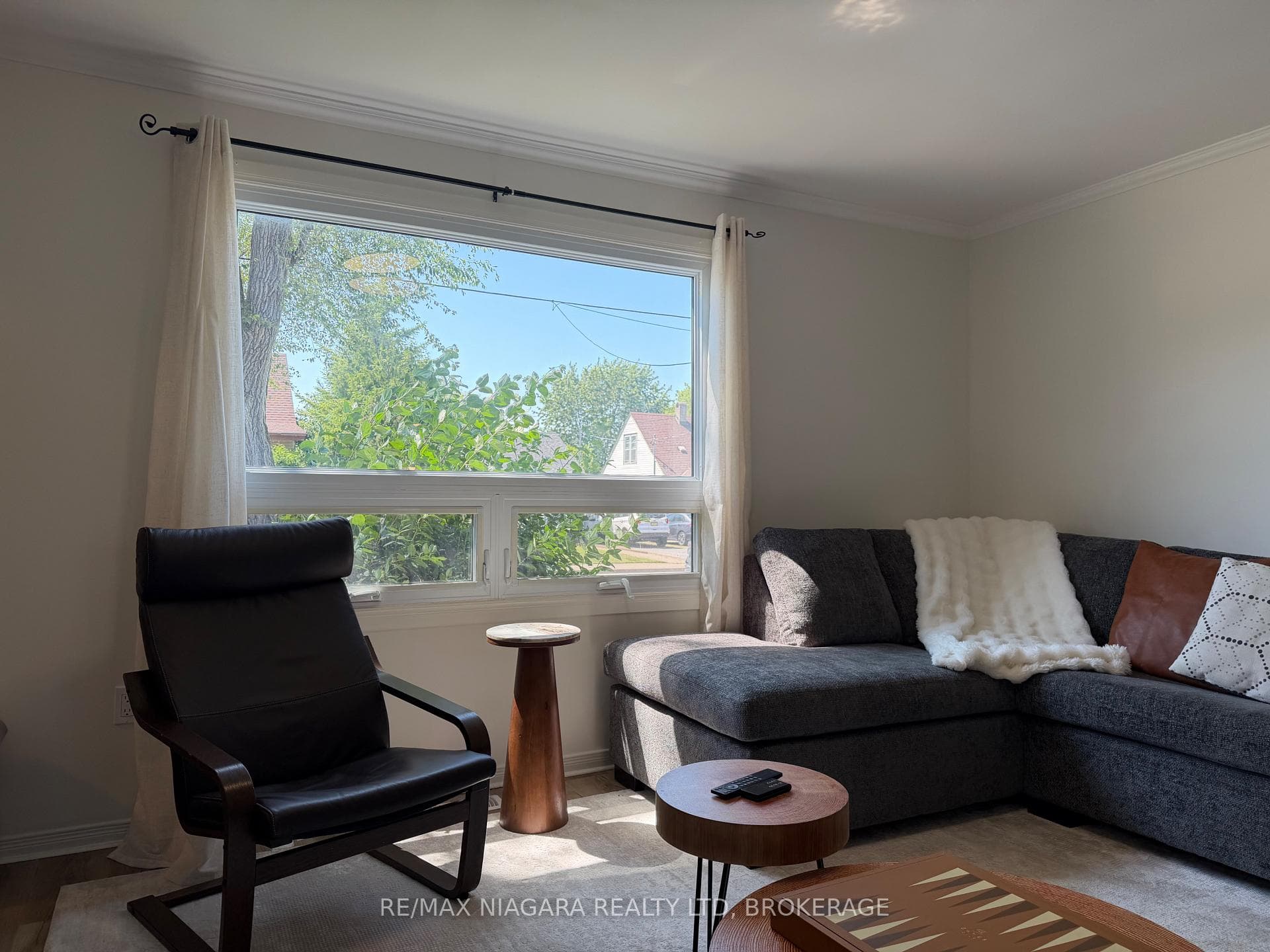 4354 Fifth Avenue photo 7