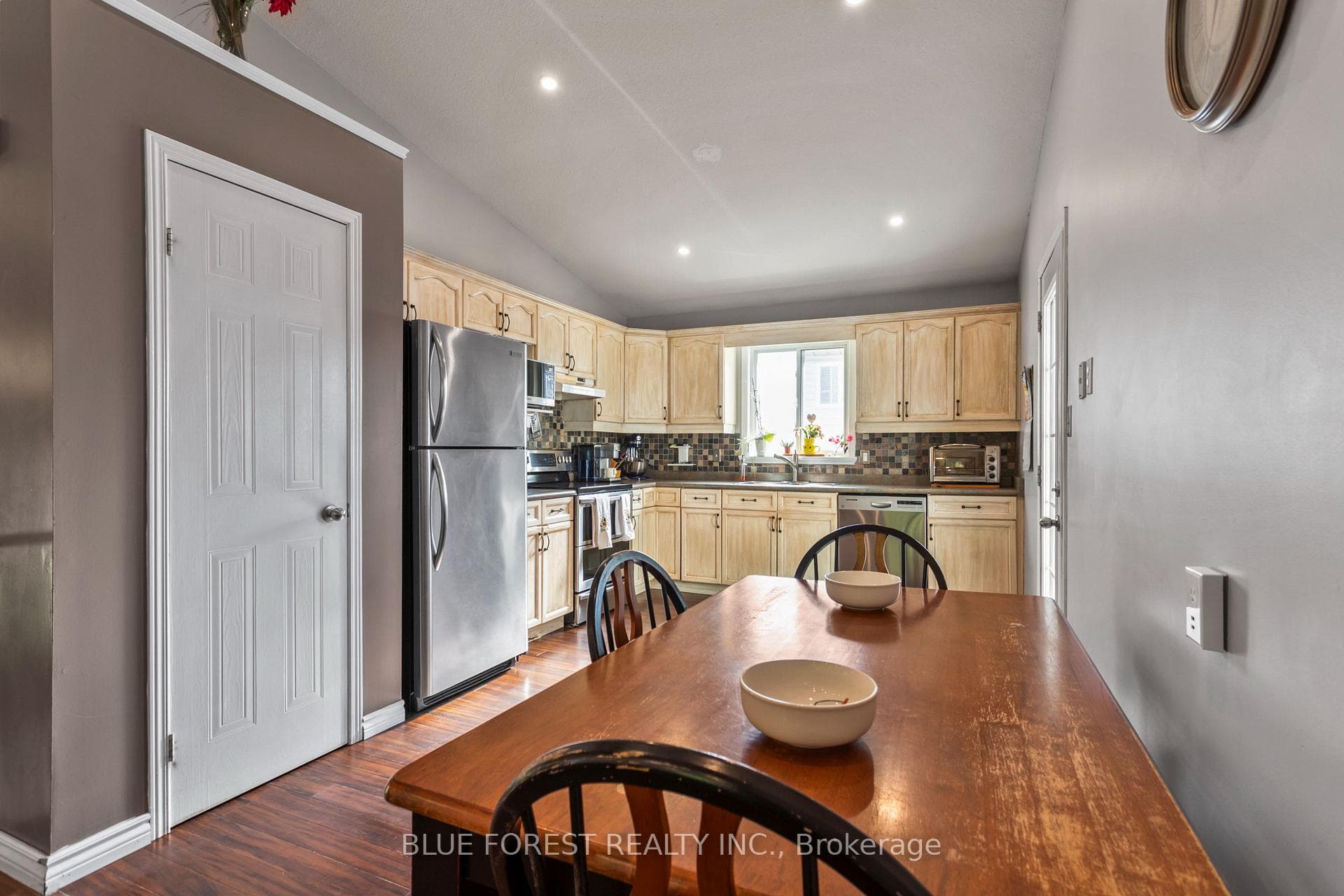 31 Dartmouth Drive photo 12