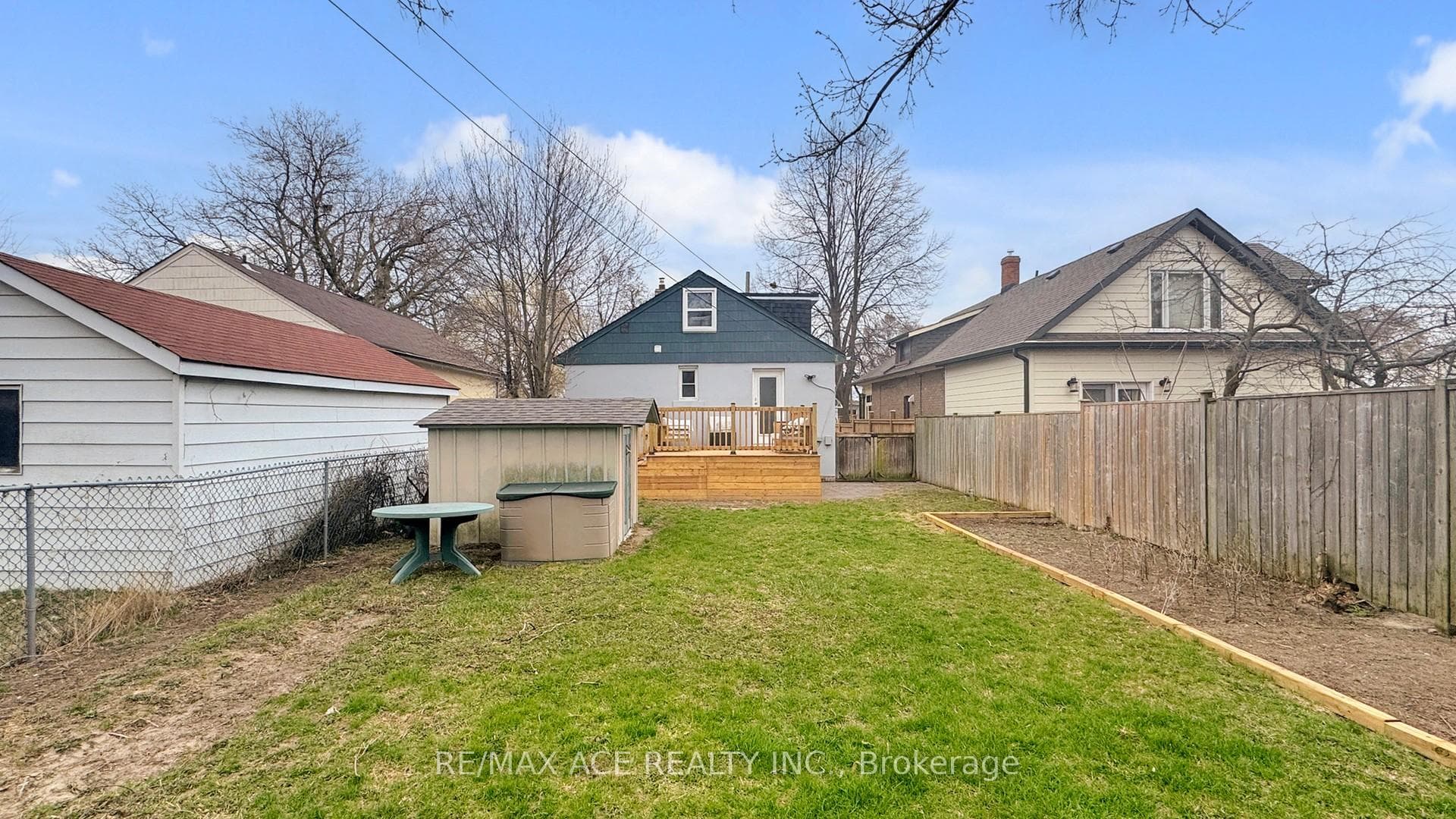 102 Newport Avenue photo 43