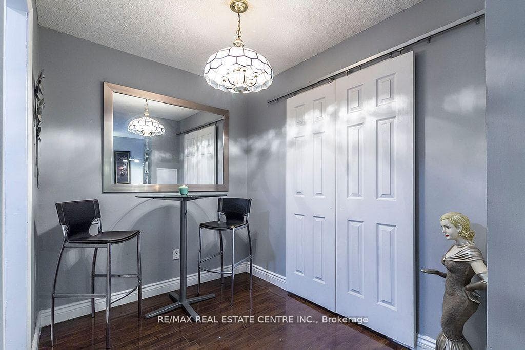 2095 Roche Court Unit 124 photo 19