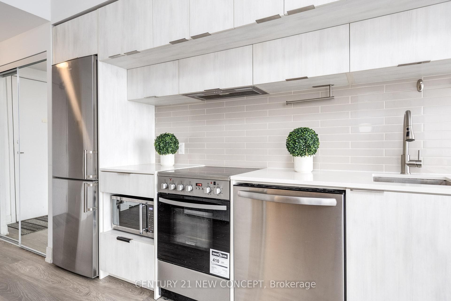 181 Dundas Street Unit 4209 photo 13