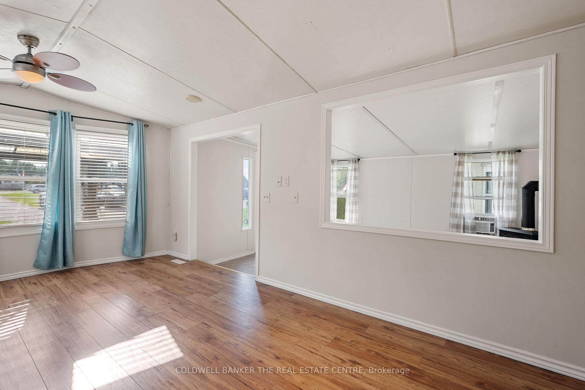 285 Crydermans Side Road Unit 327 photo 8