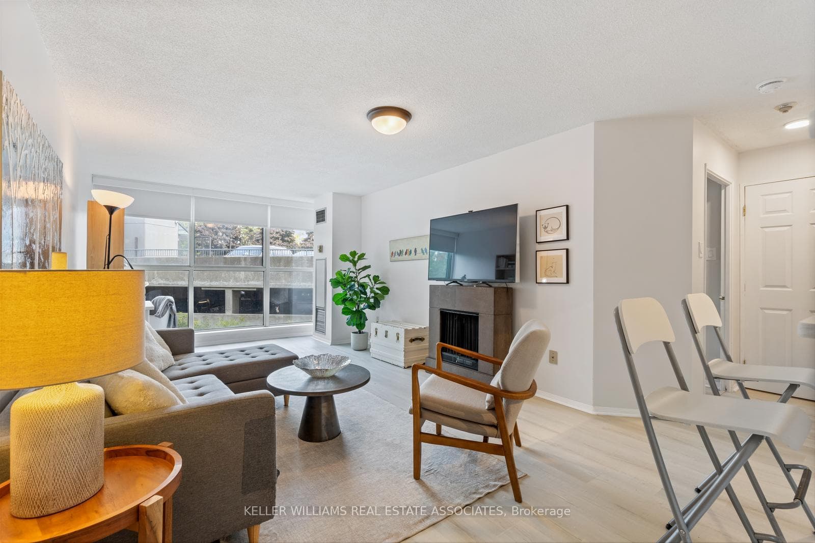 4185 Shipp Drive Unit 215 photo 4